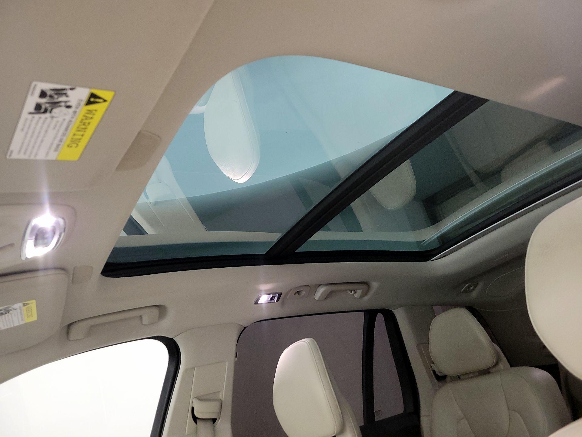 Thumbnail: 2020 Volvo XC90 - 19