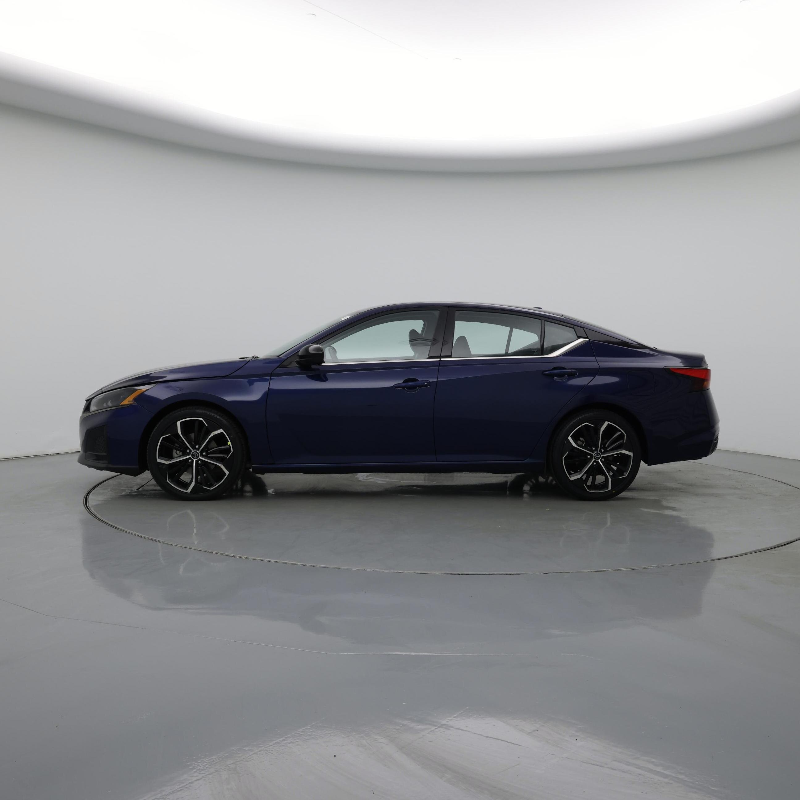 Thumbnail: 2023 Nissan Altima - 3