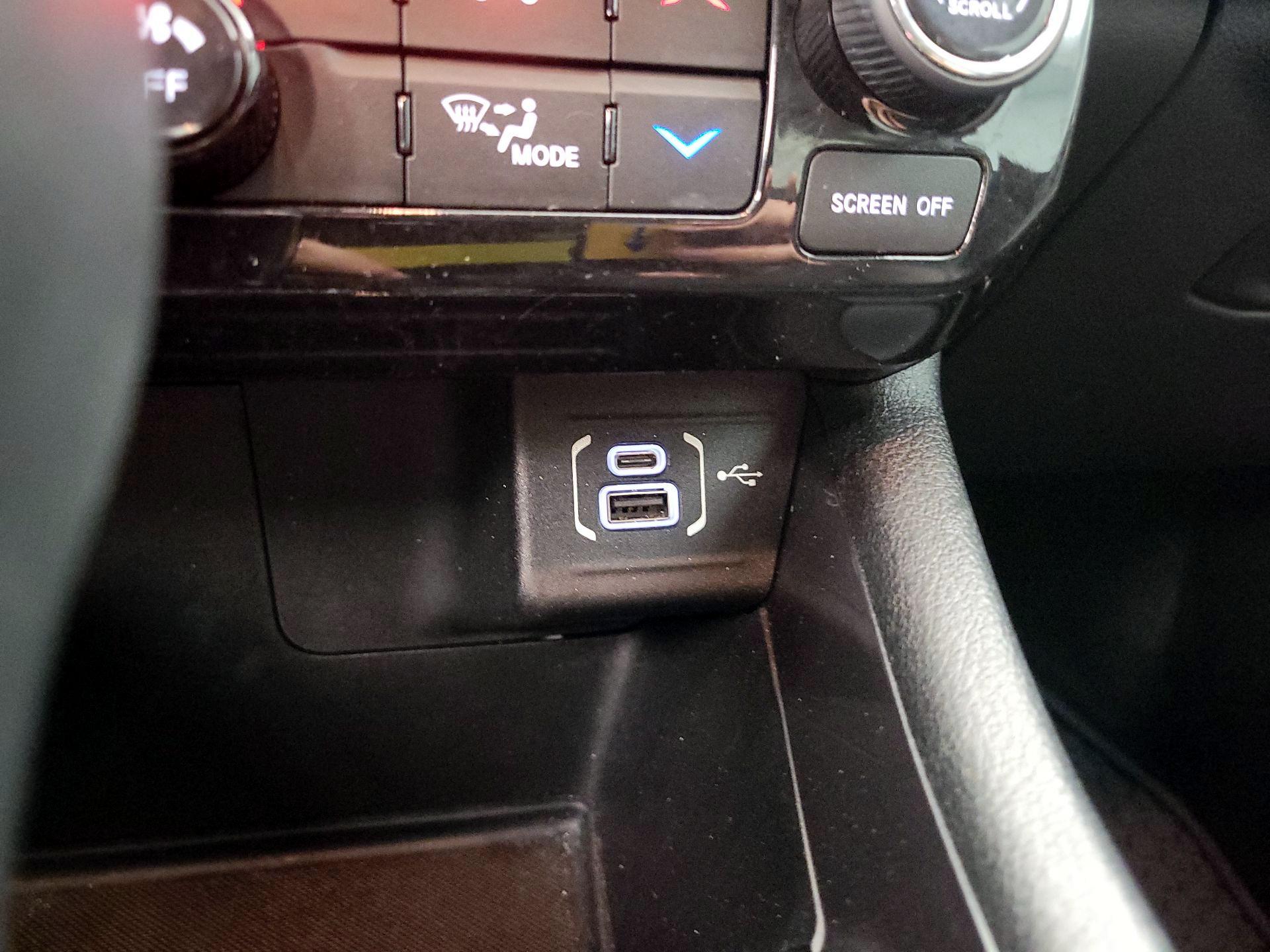 Thumbnail: 2022 Jeep Compass - 18