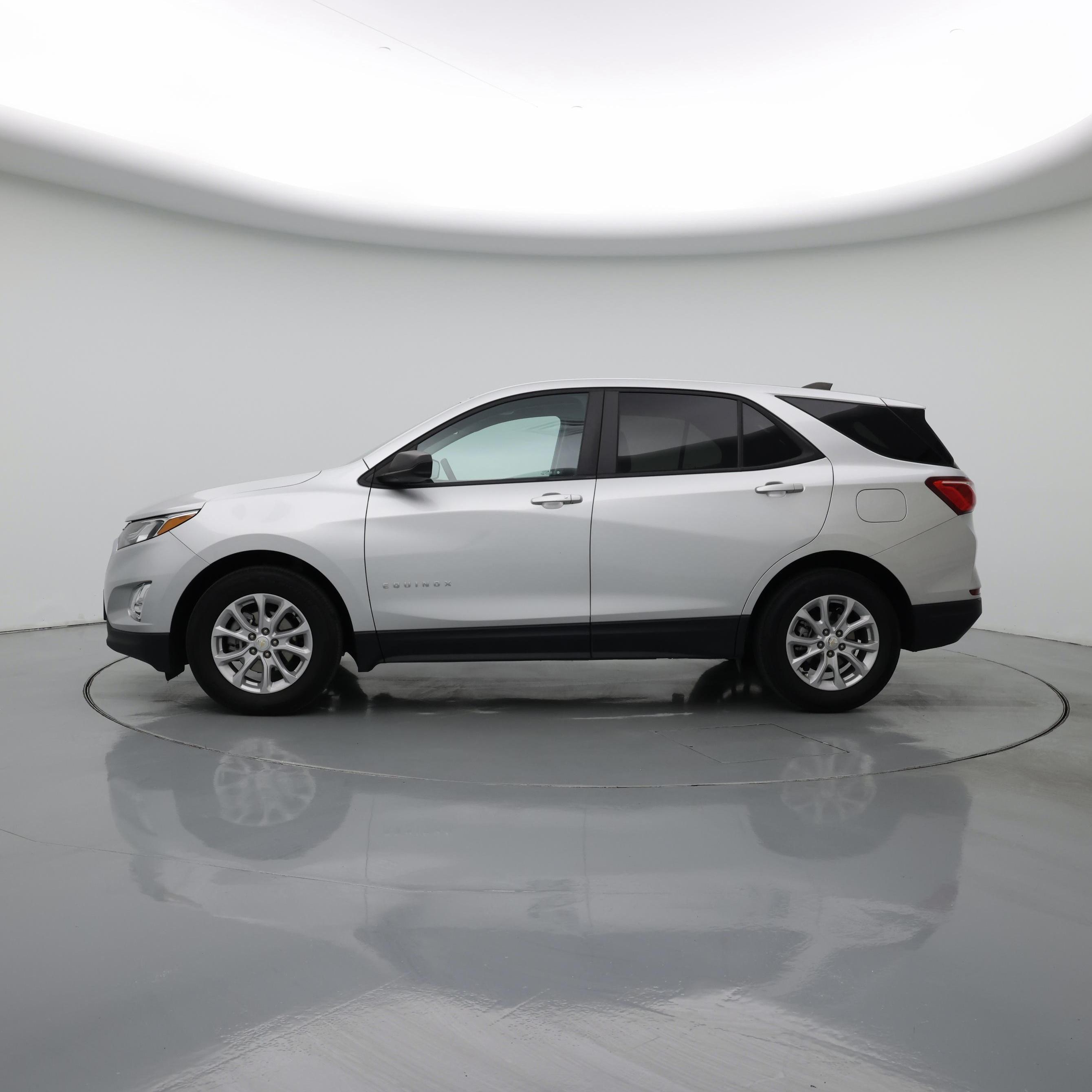 Thumbnail: 2021 Chevrolet Equinox - 3