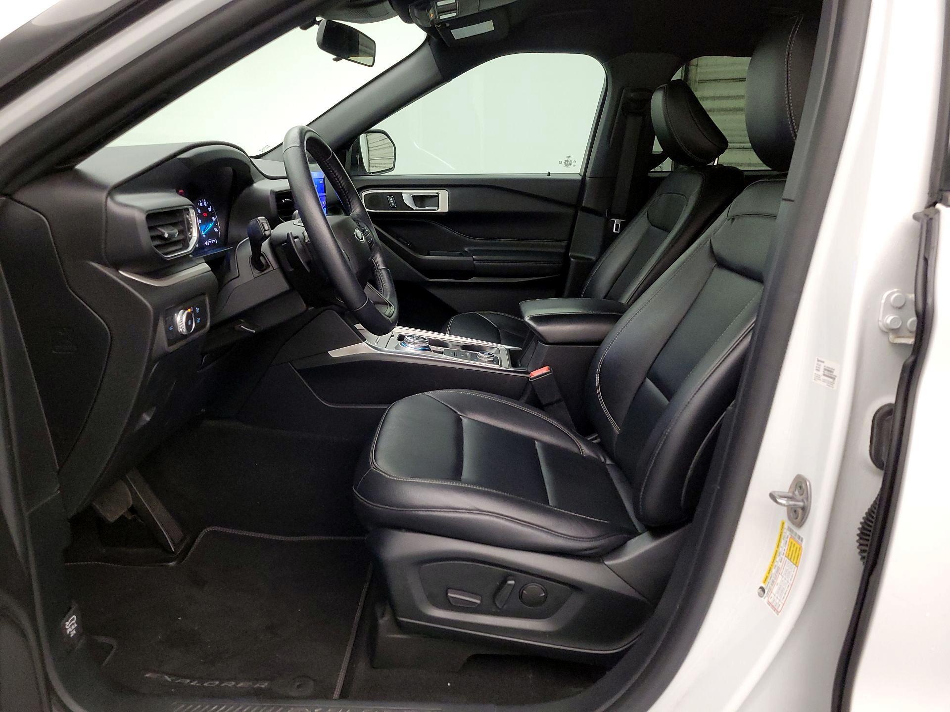 Thumbnail: 2020 Ford Explorer - 11