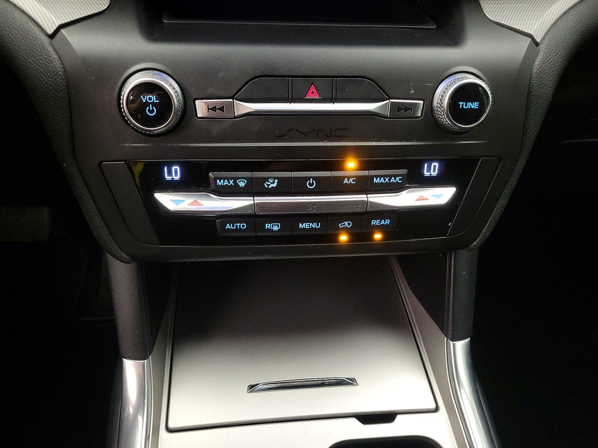 Thumbnail: 2020 Ford Explorer - 16