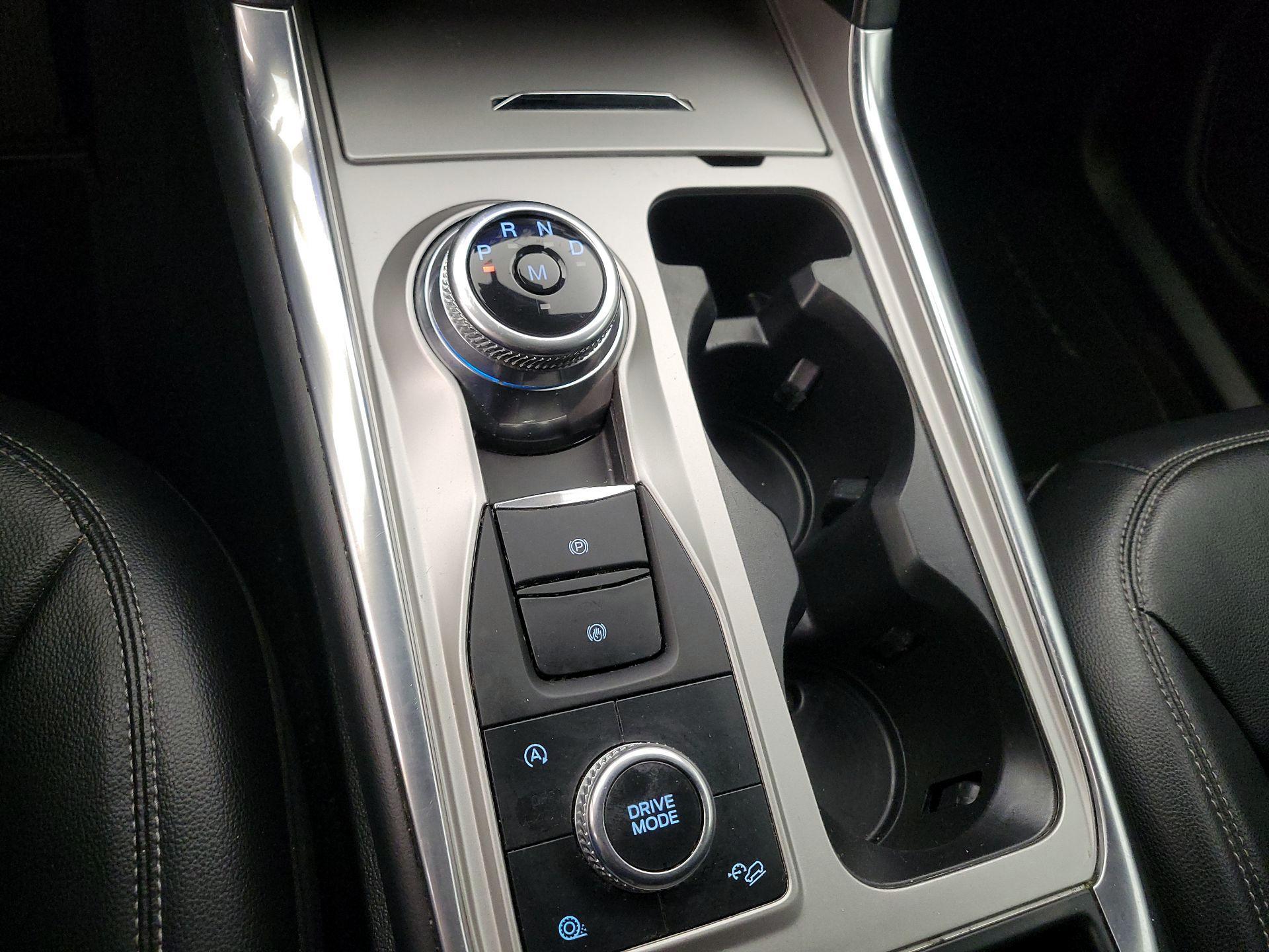 Thumbnail: 2020 Ford Explorer - 17