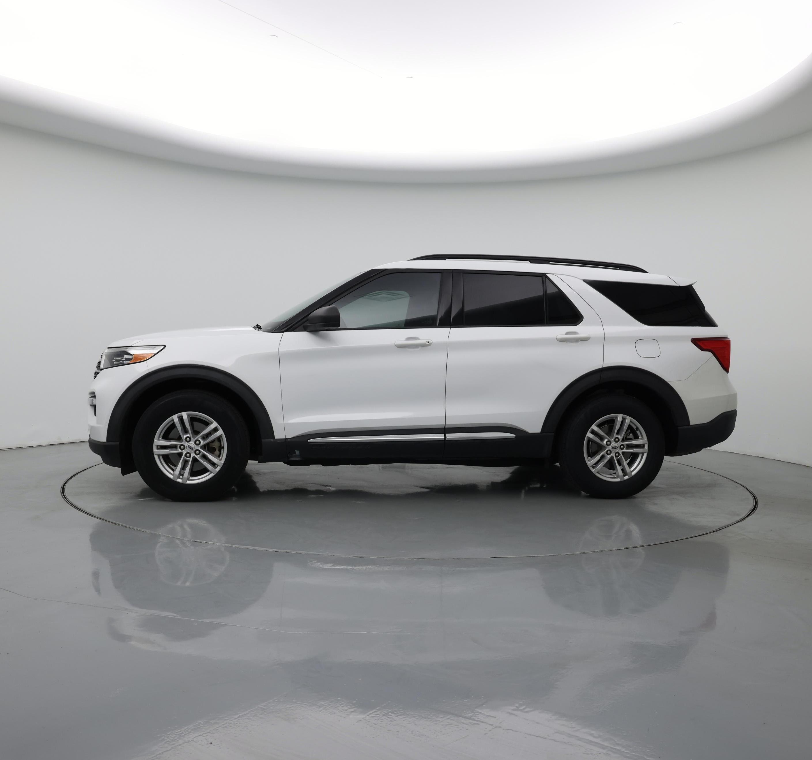 Thumbnail: 2020 Ford Explorer - 3
