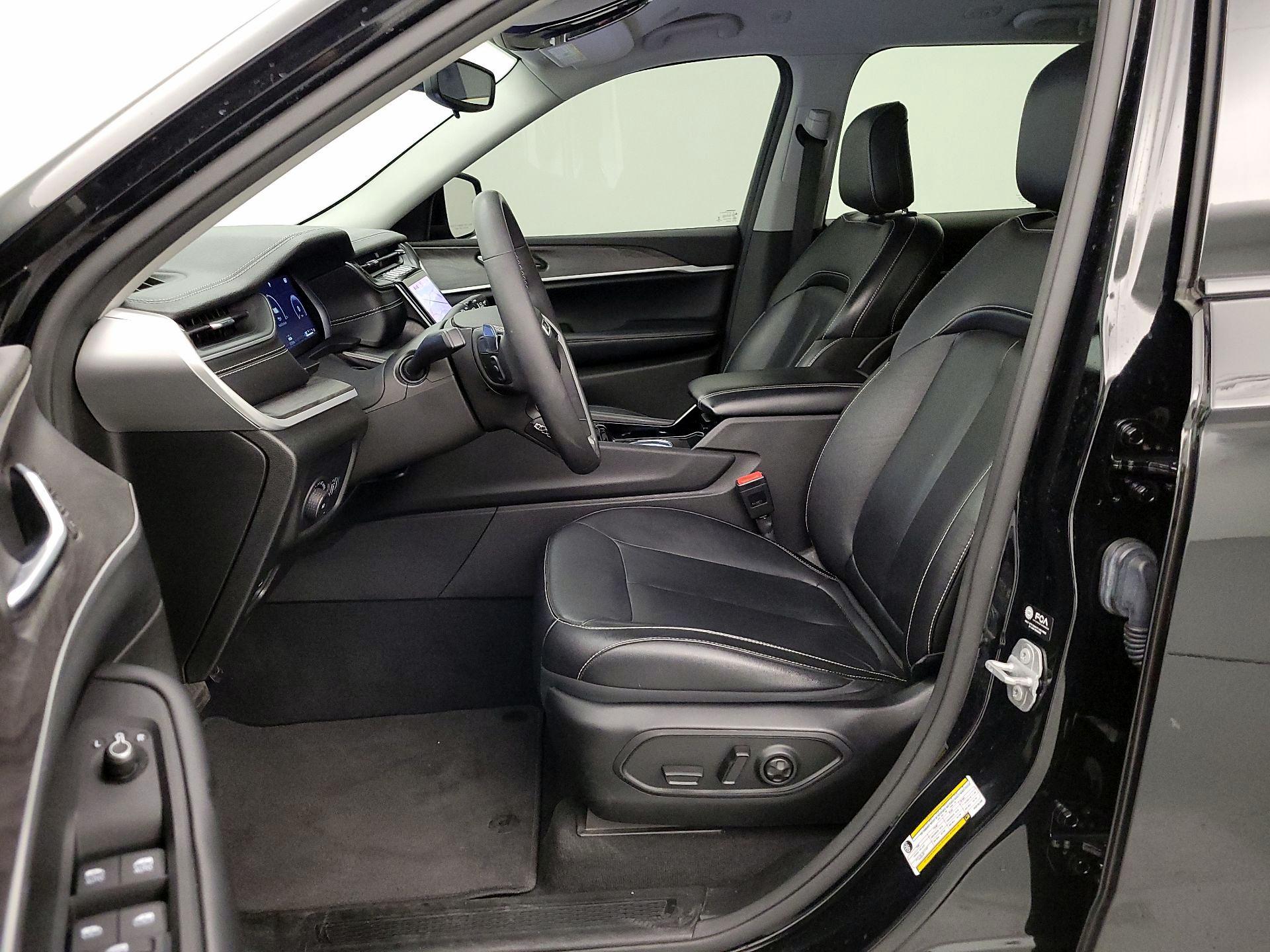 Thumbnail: 2023 Jeep Grand Cherokee - 11