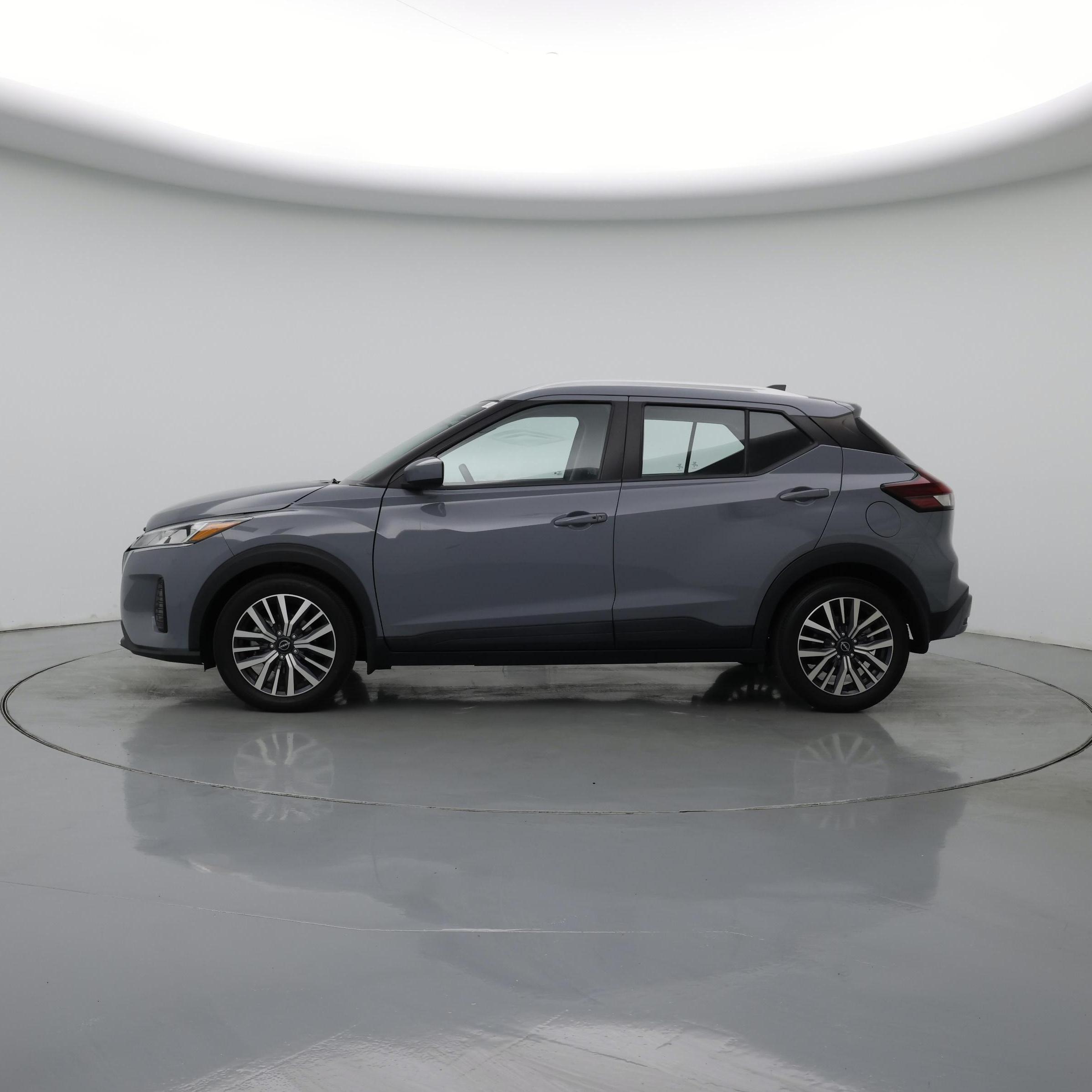 Thumbnail: 2023 Nissan Kicks - 3