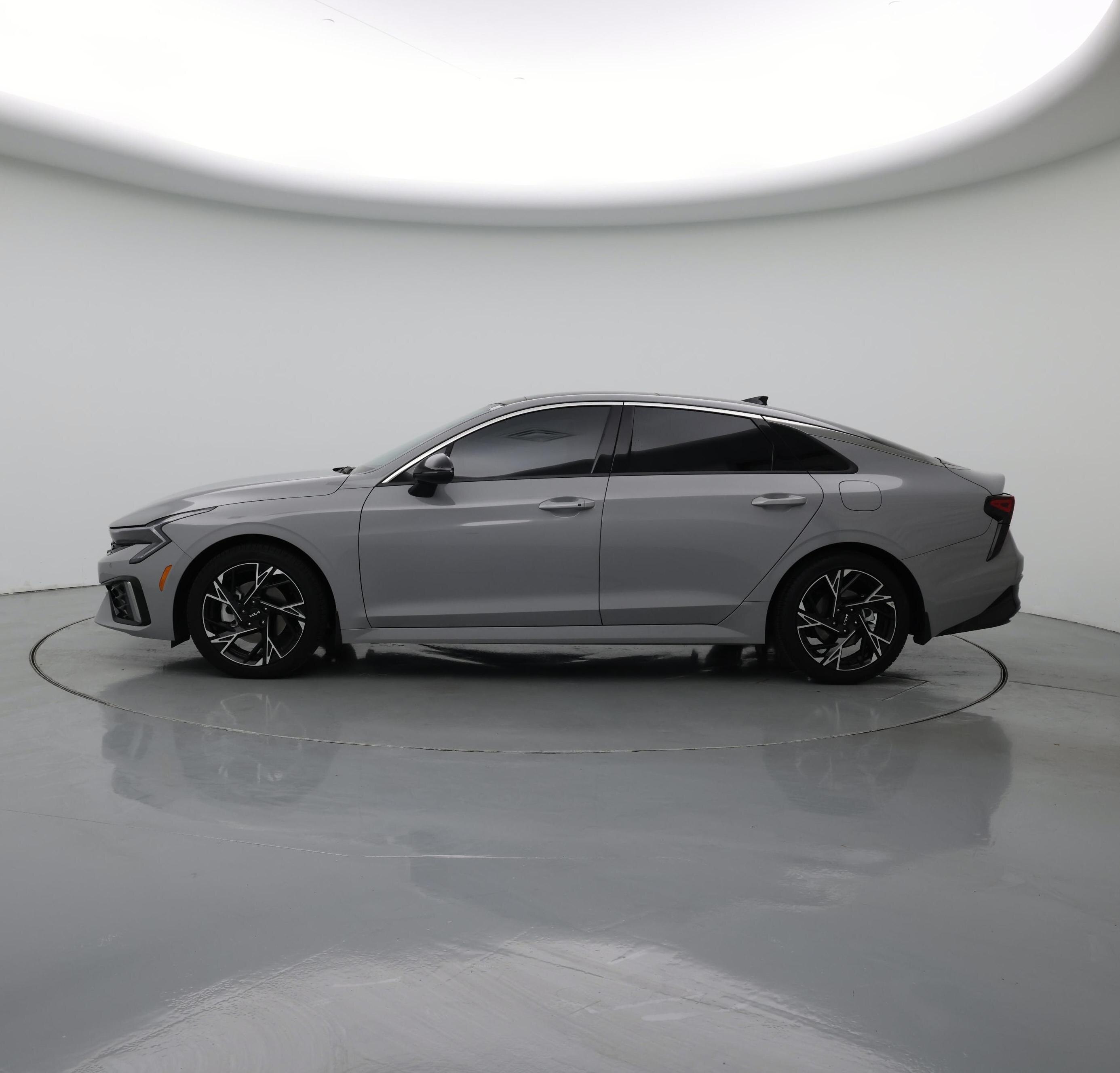 Thumbnail: 2025 Kia K5 - 3