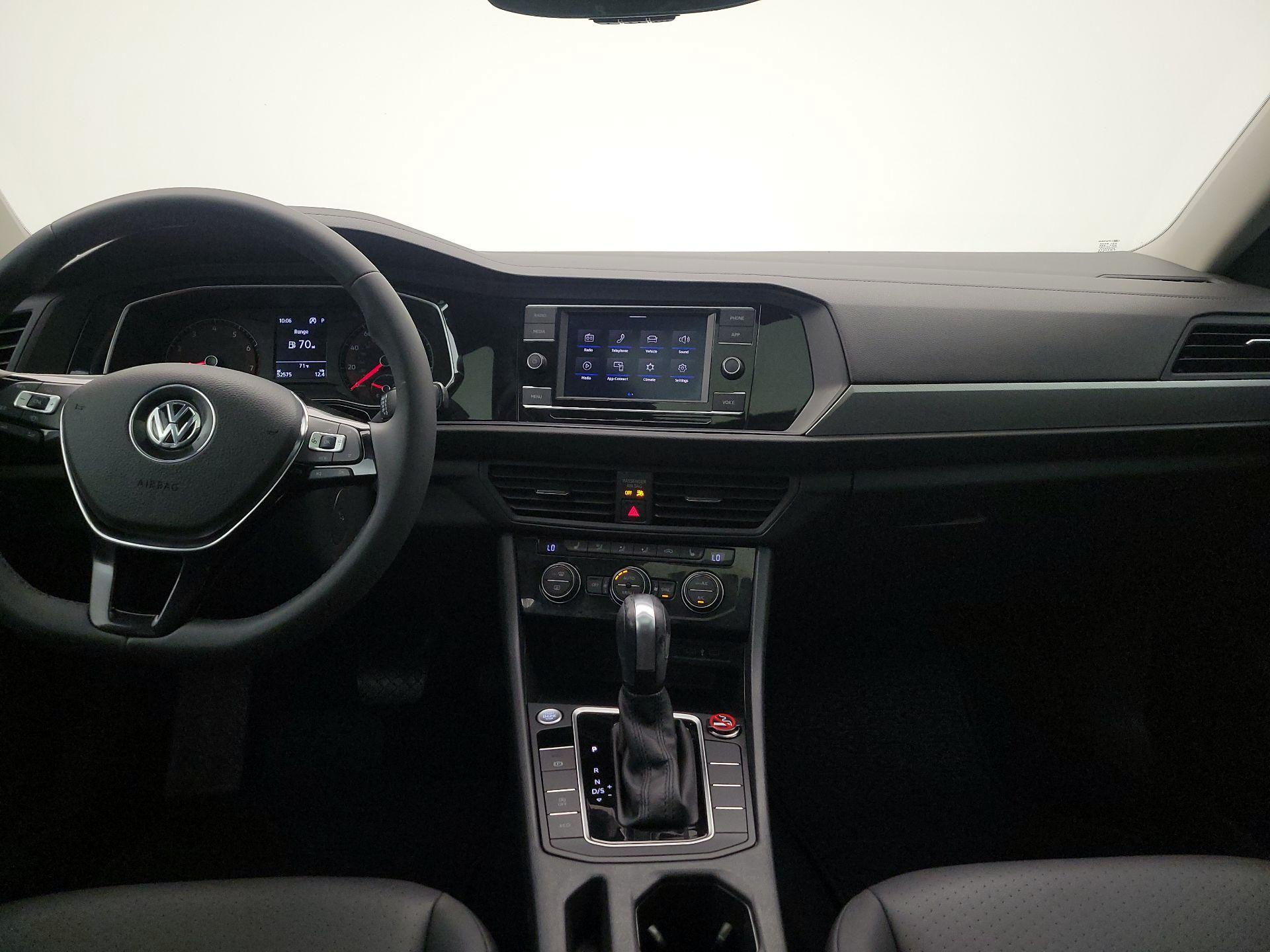 Thumbnail: 2020 Volkswagen Jetta - 9