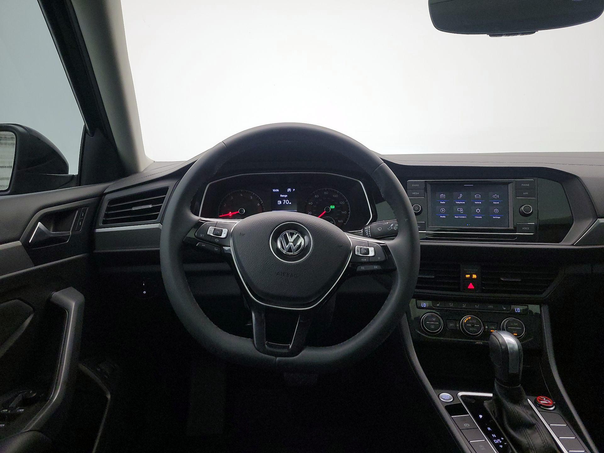 Thumbnail: 2020 Volkswagen Jetta - 10