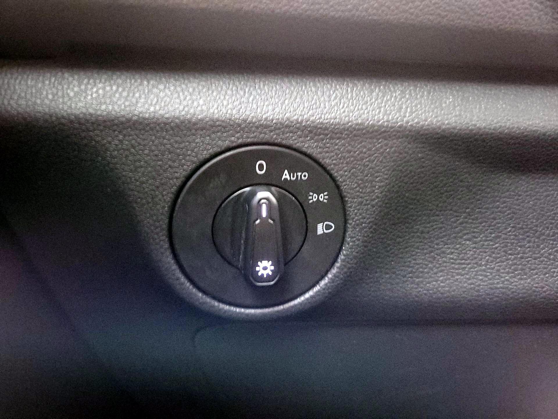 Thumbnail: 2020 Volkswagen Jetta - 13