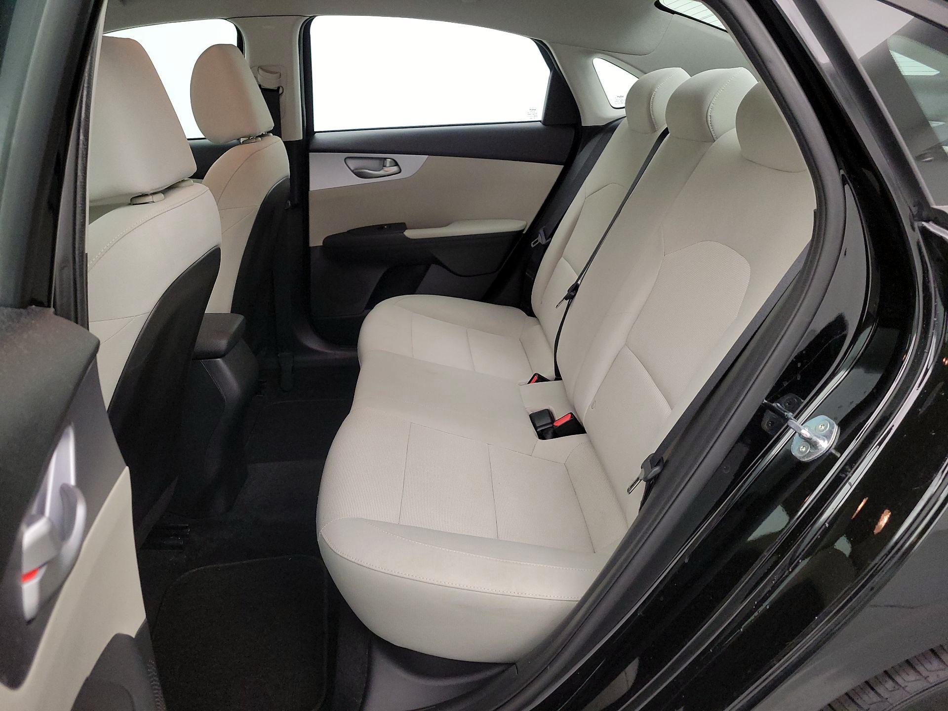 Thumbnail: 2022 Kia Forte - 19