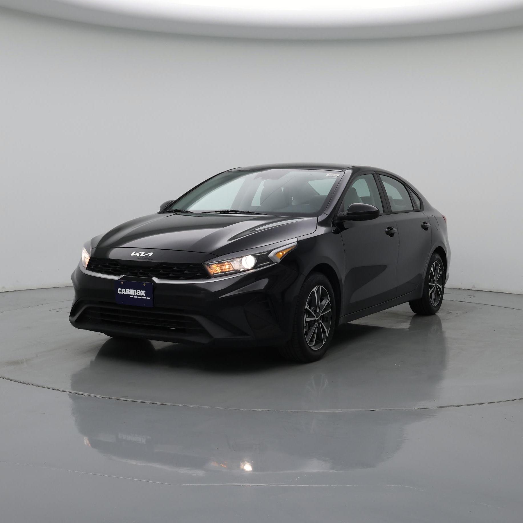 Thumbnail: 2022 Kia Forte - 4