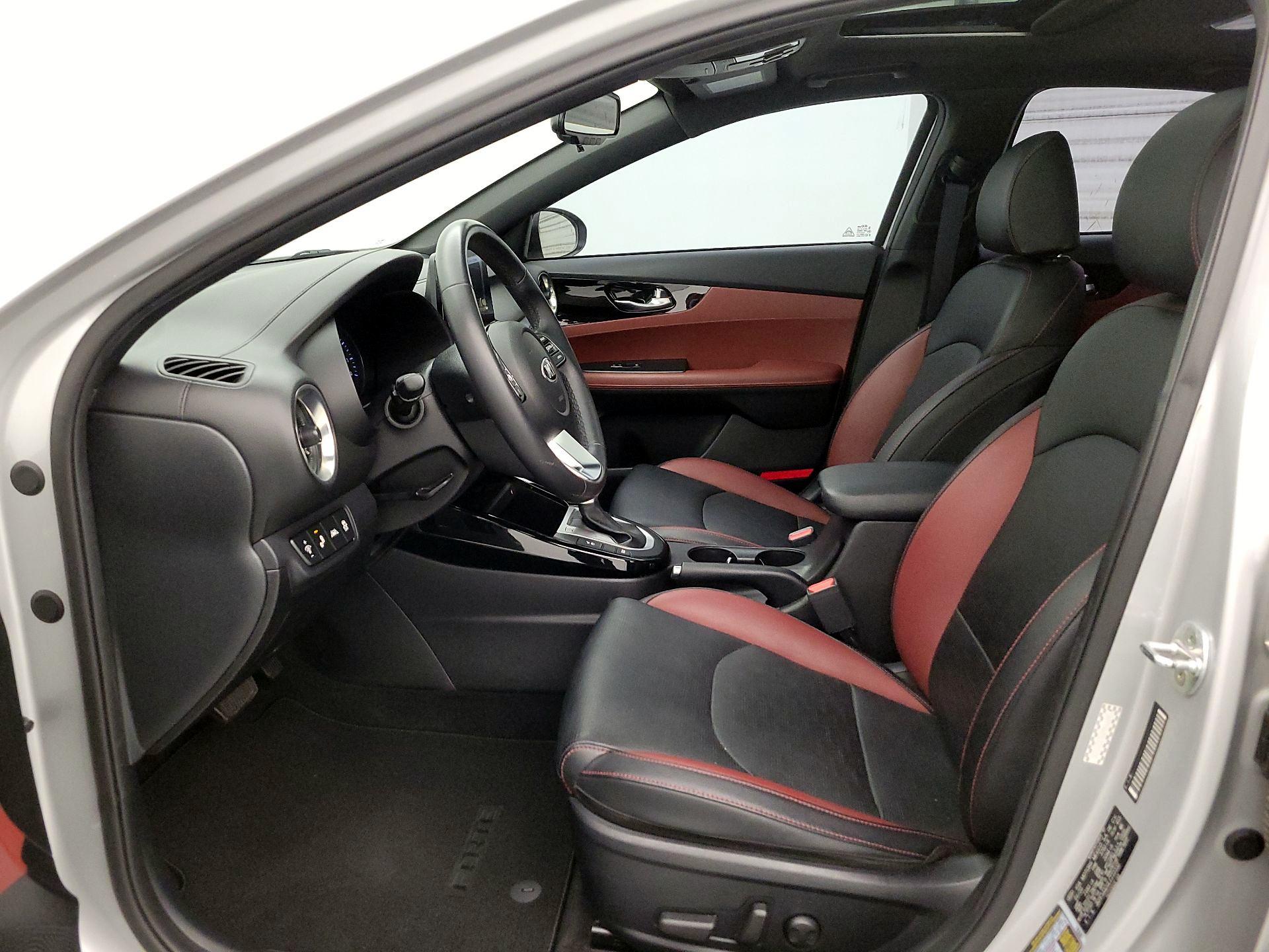 Thumbnail: 2020 Kia Forte - 11