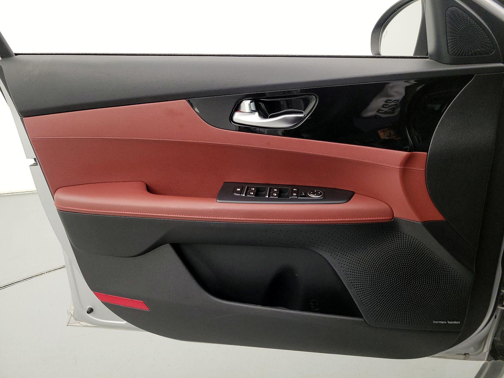 Thumbnail: 2020 Kia Forte - 12