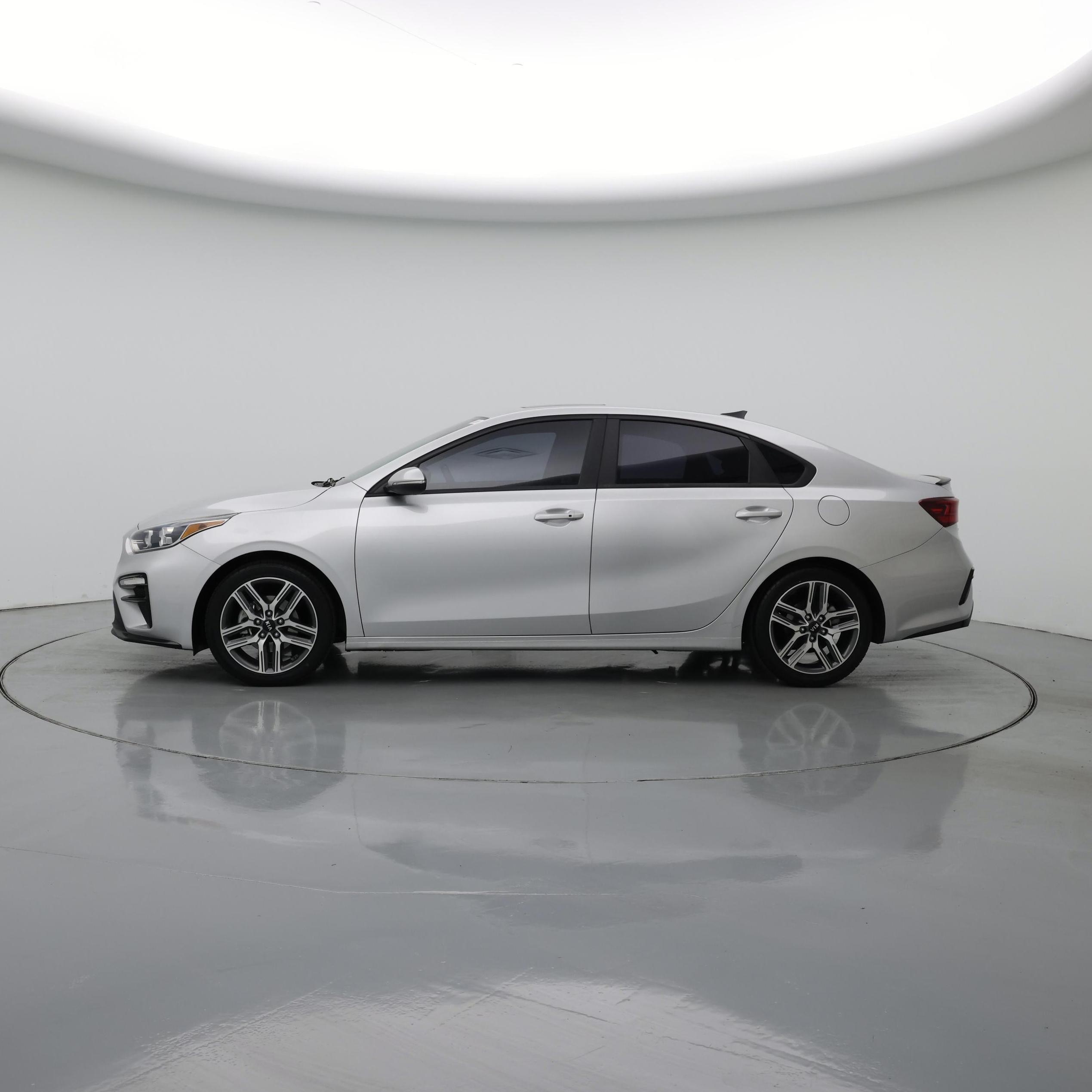 Thumbnail: 2020 Kia Forte - 3