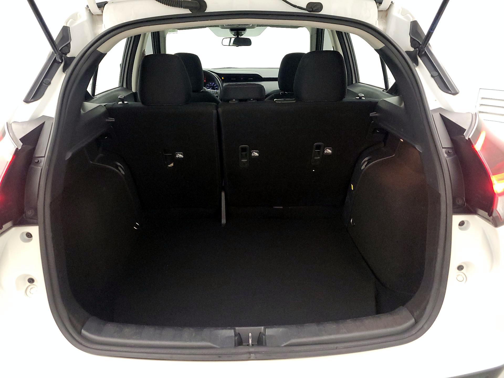 Thumbnail: 2022 Nissan Kicks - 19