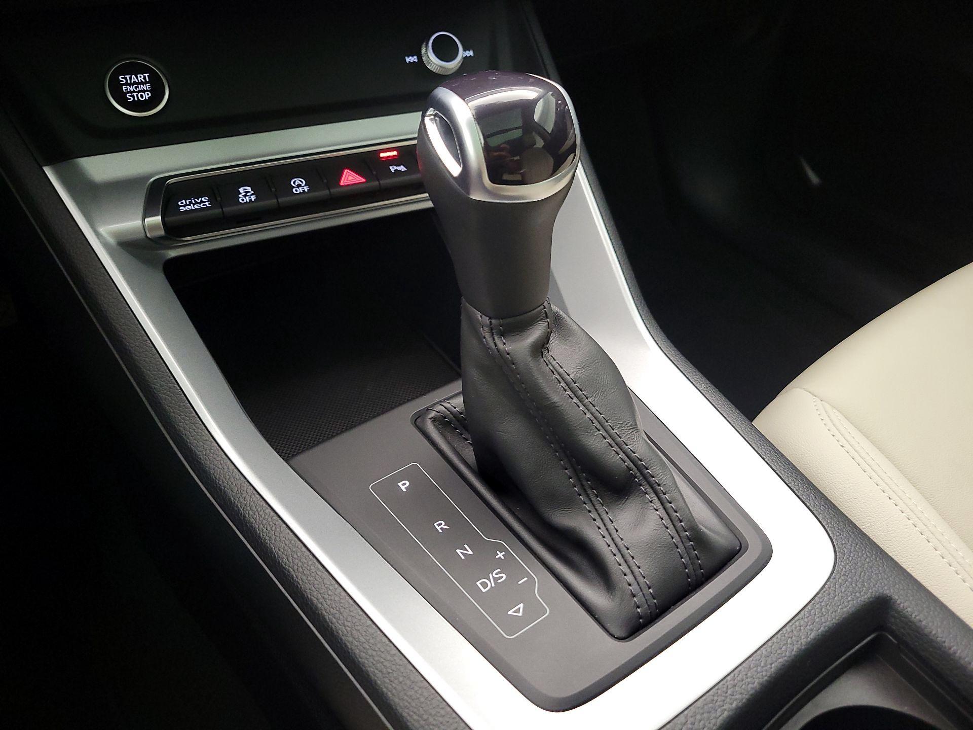 Thumbnail: 2022 Audi Q3 - 17