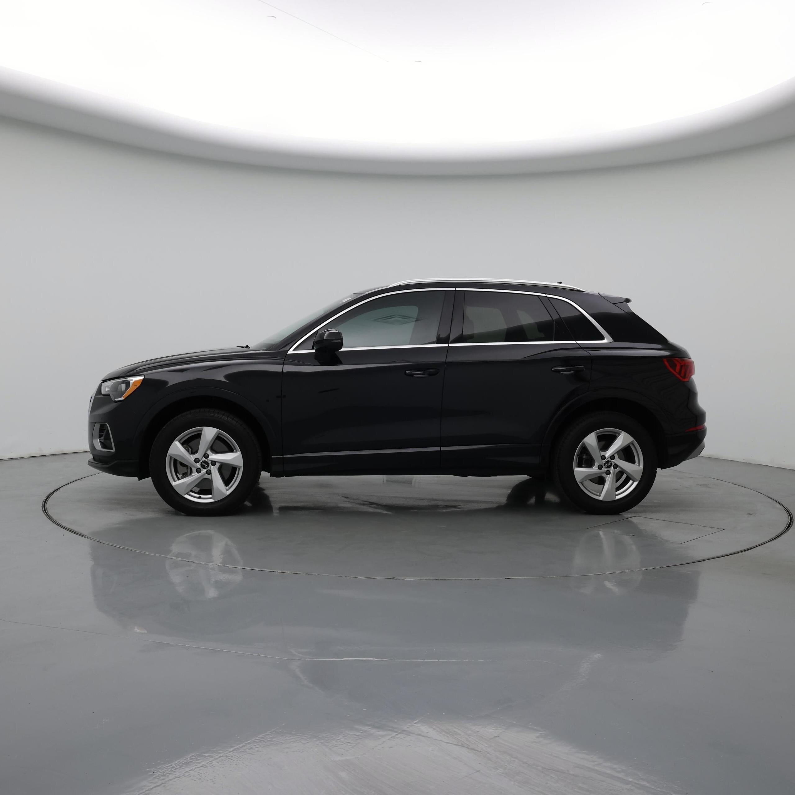 Thumbnail: 2022 Audi Q3 - 3