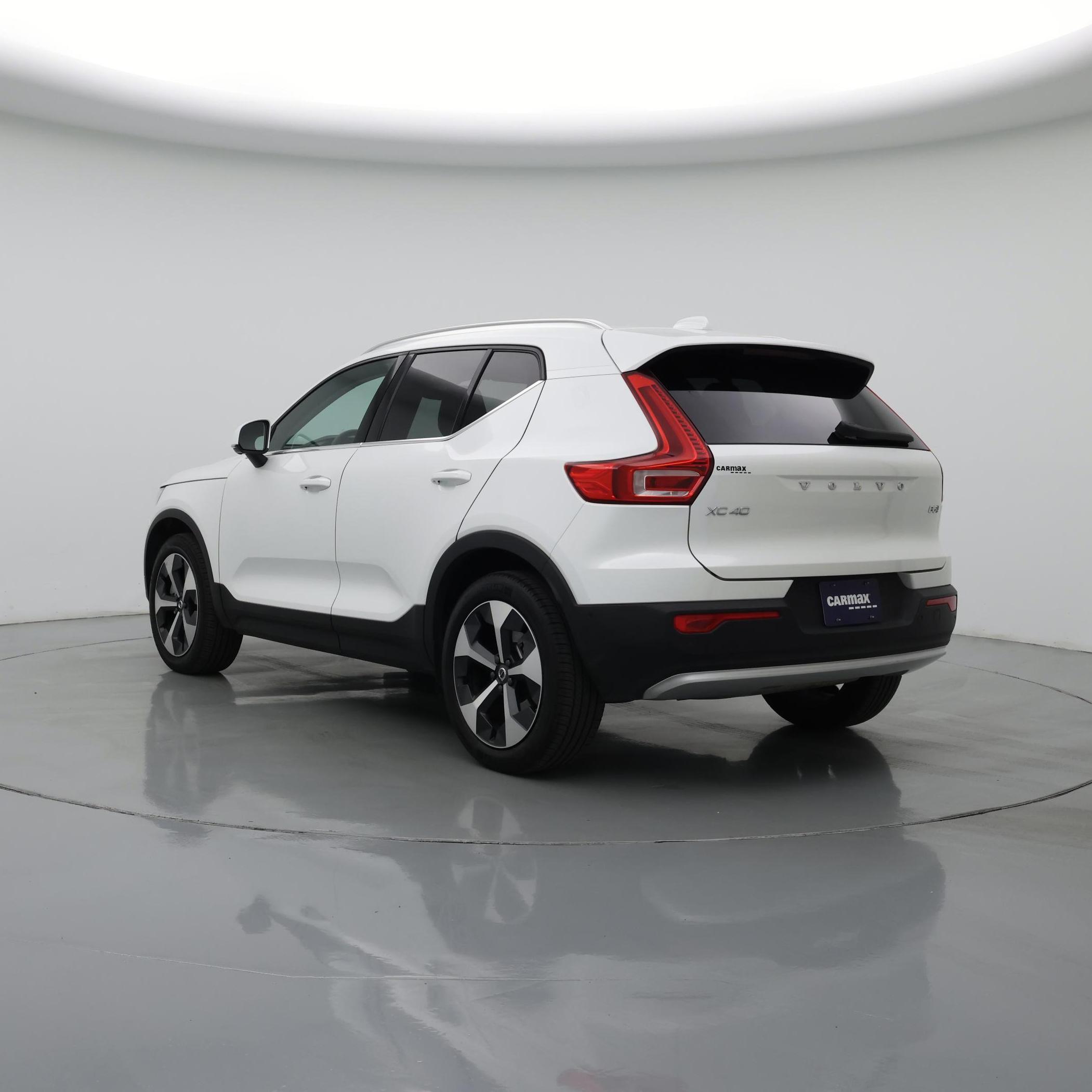 Thumbnail: 2025 Volvo XC40 - 2