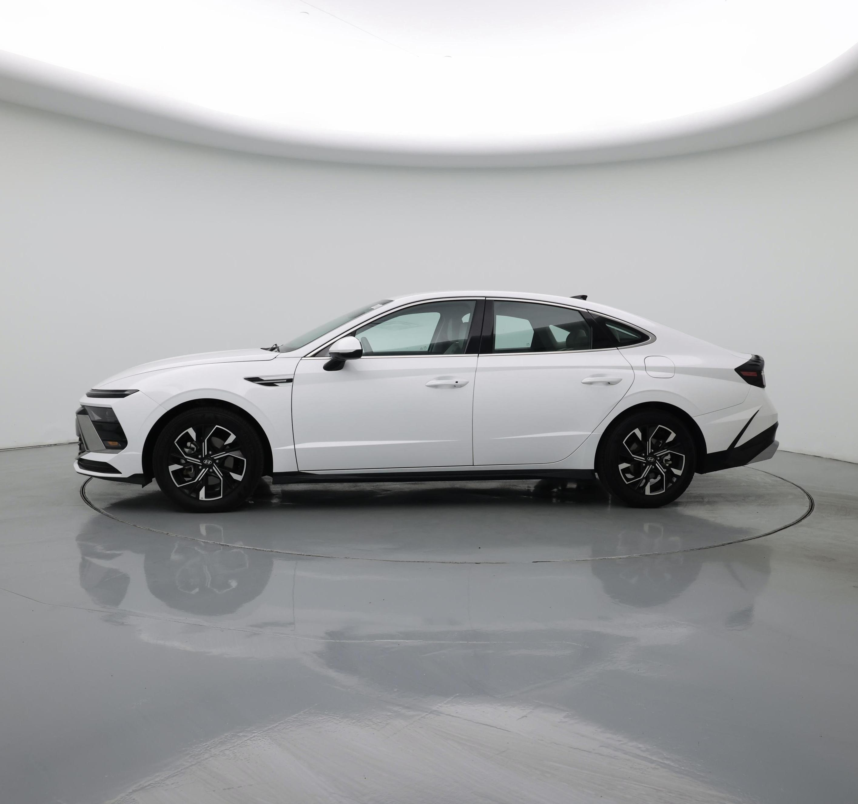 Thumbnail: 2025 Hyundai Sonata - 3