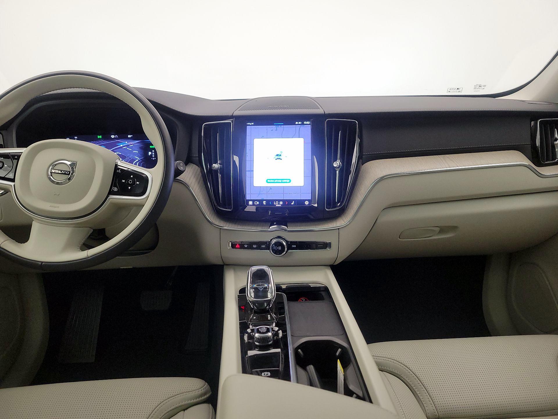 Thumbnail: 2022 Volvo XC60 - 9