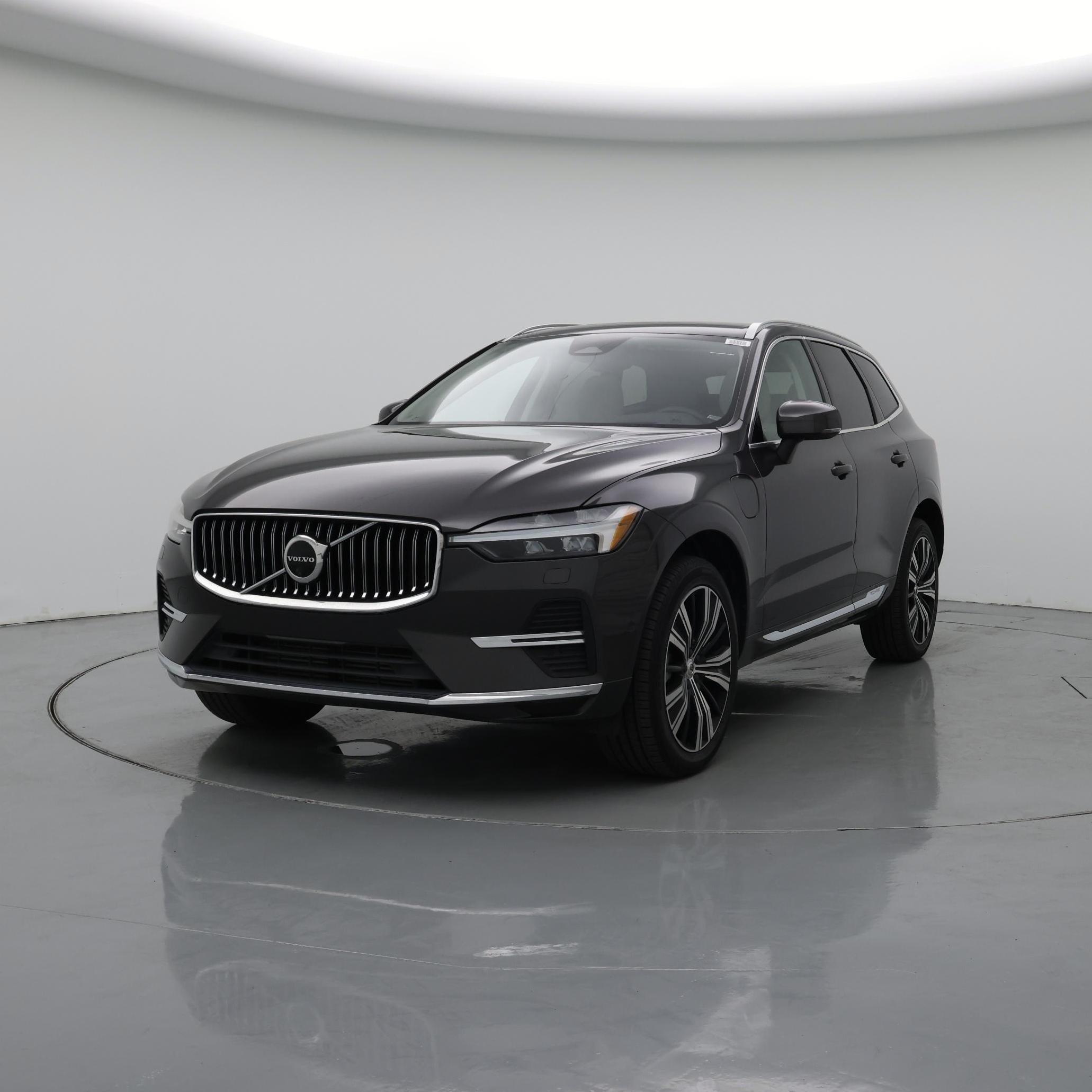 Thumbnail: 2022 Volvo XC60 - 4