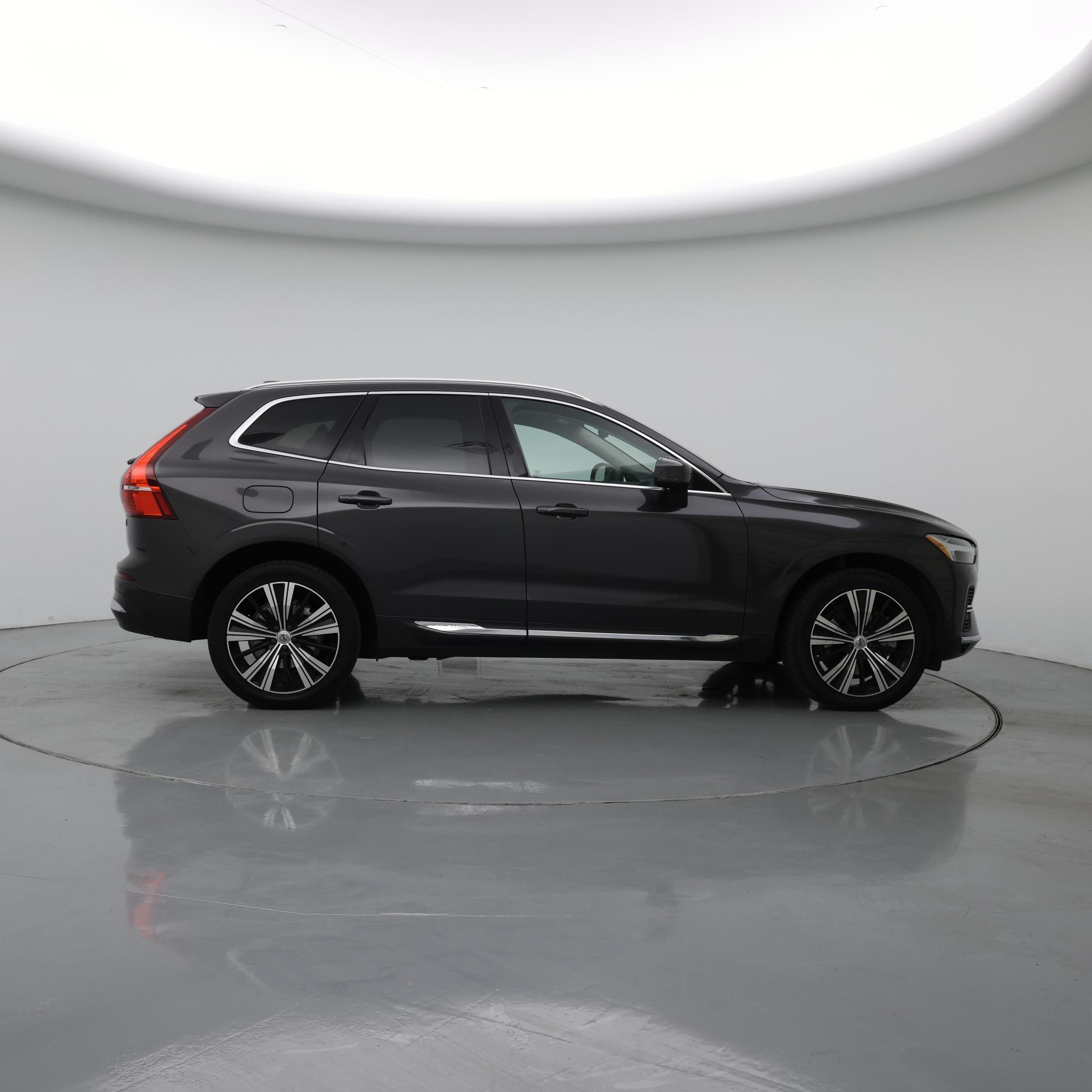 Thumbnail: 2022 Volvo XC60 - 7