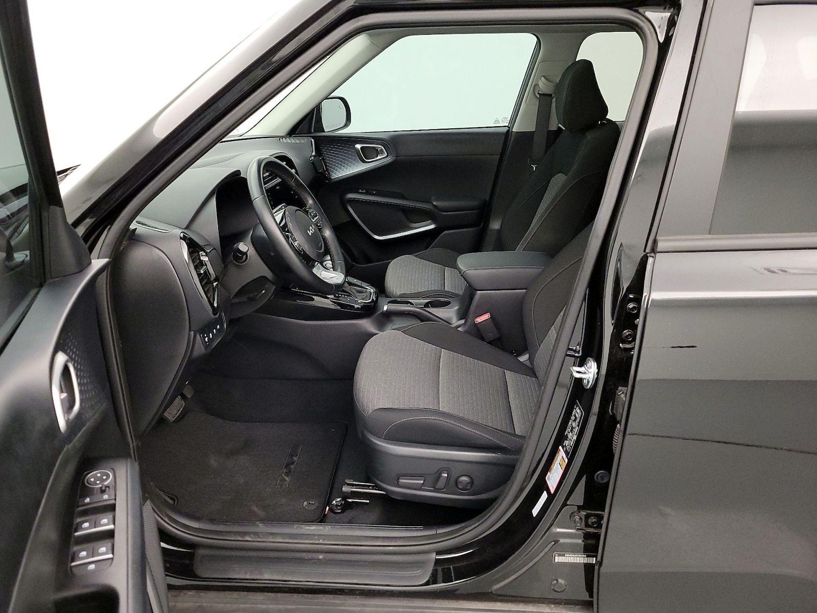 2025 Kia Soul EX - Photo 12