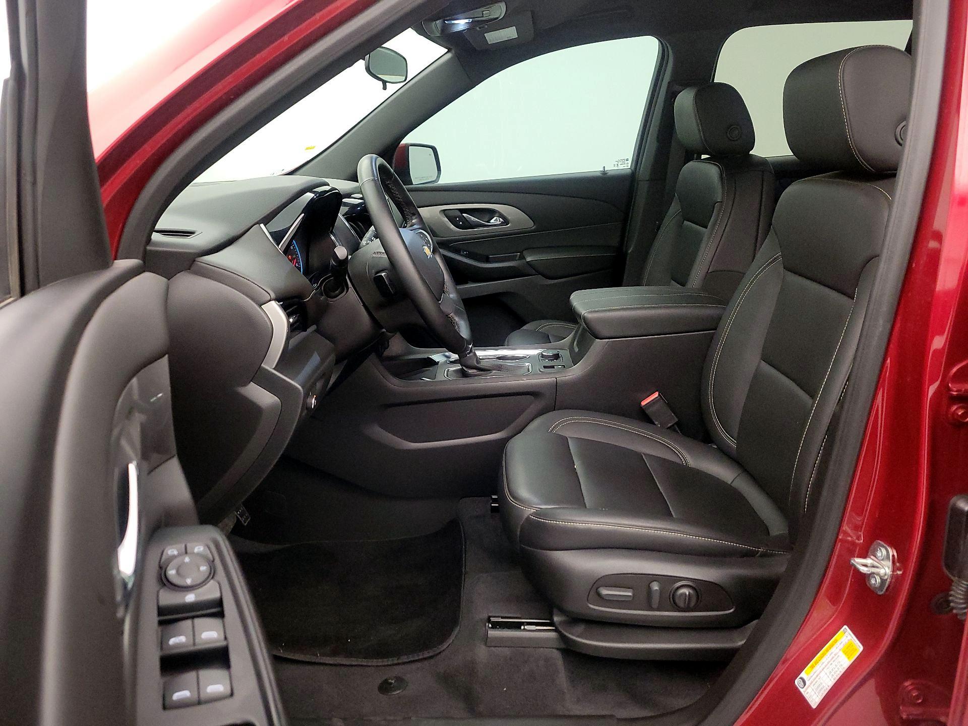 Thumbnail: 2023 Chevrolet Traverse - 11