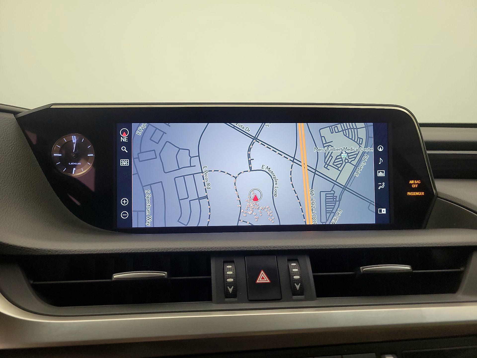 Thumbnail: 2020 Lexus ES - 14