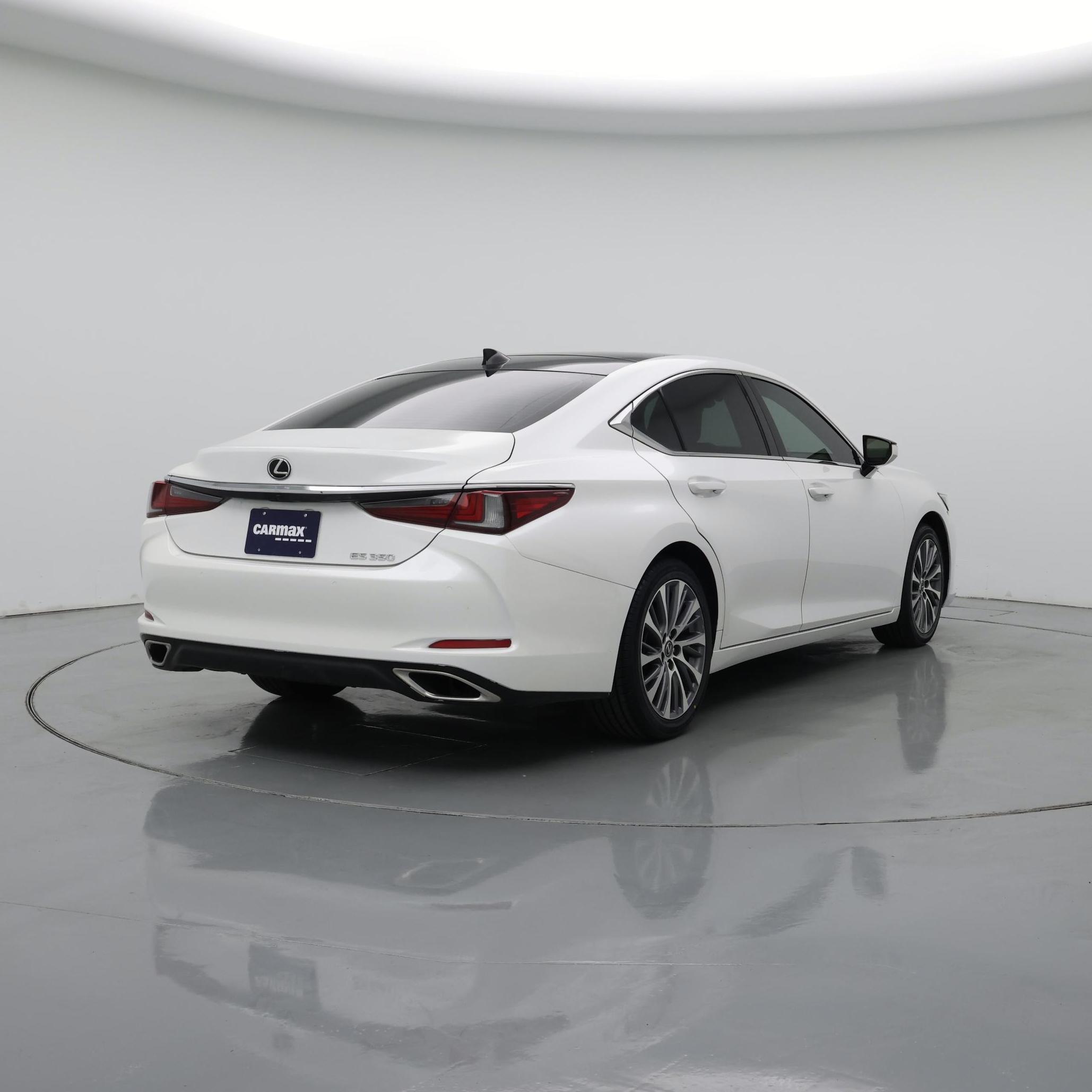 Thumbnail: 2020 Lexus ES - 8