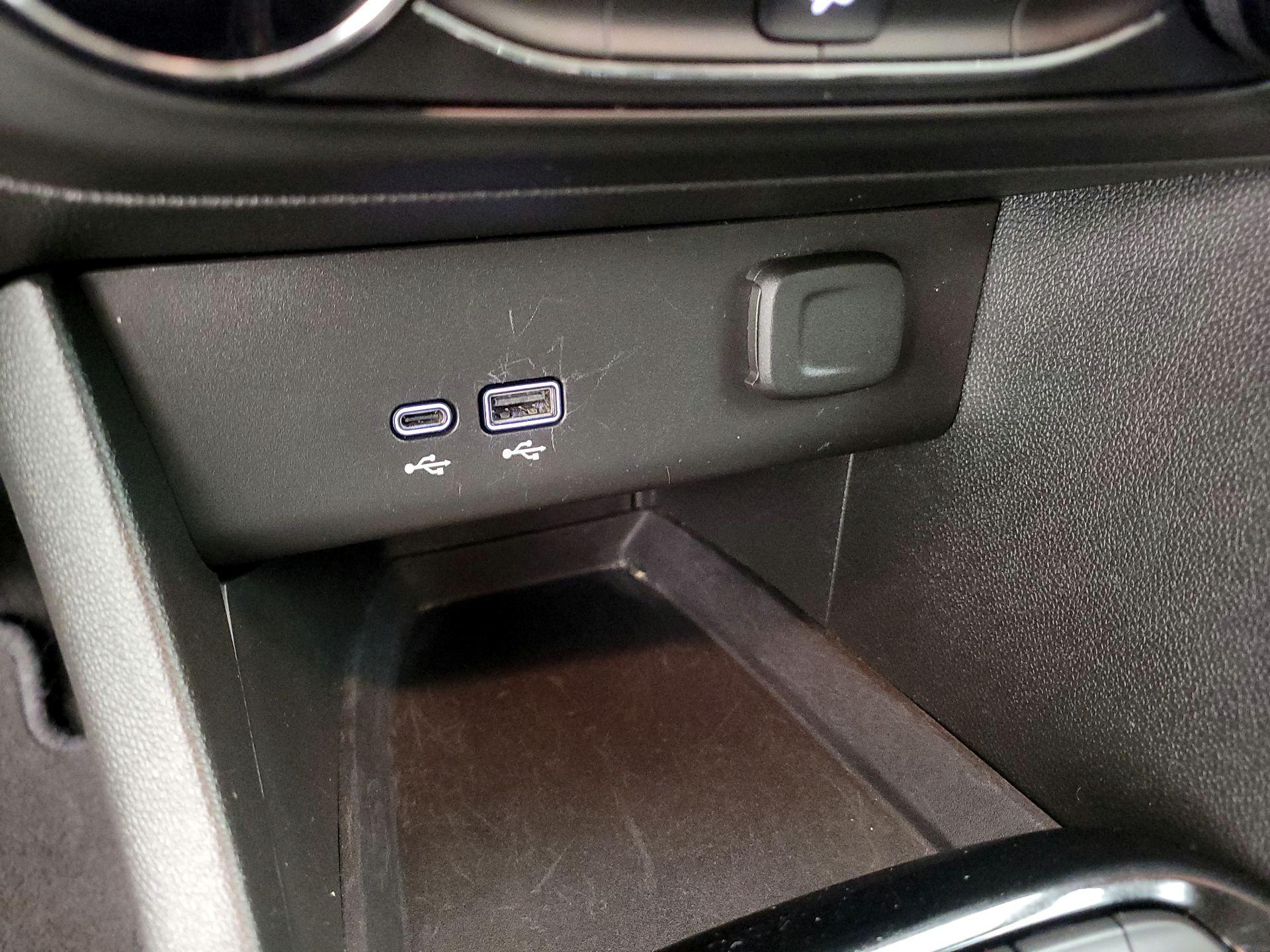 Thumbnail: 2025 Buick Encore GX - 18