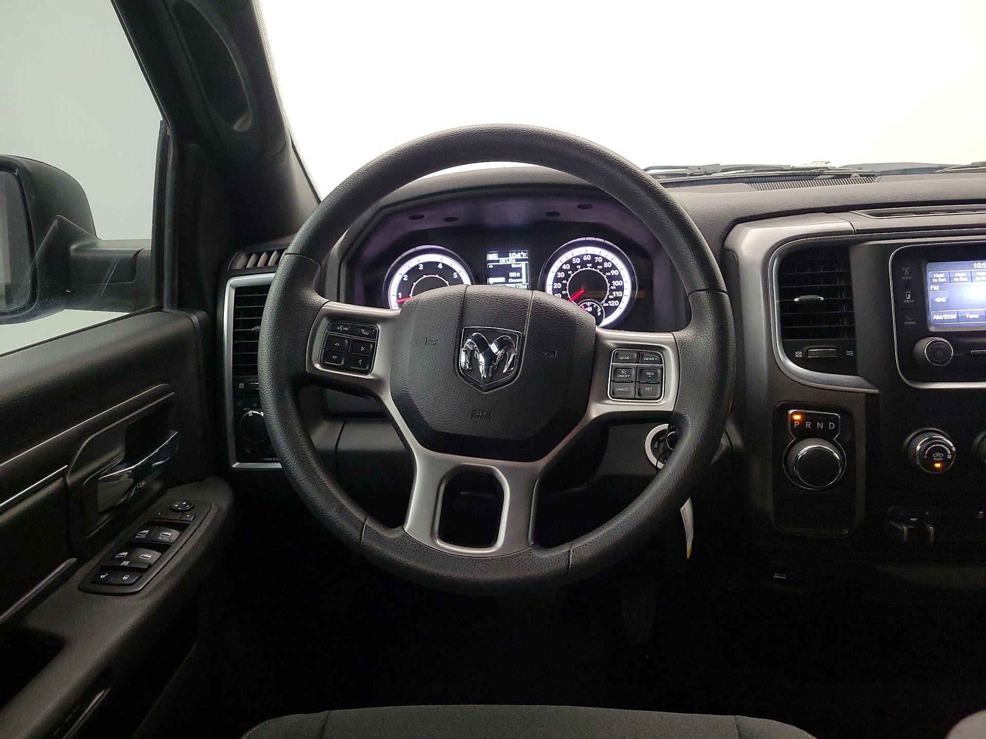 Thumbnail: 2021 RAM 1500 Classic - 10