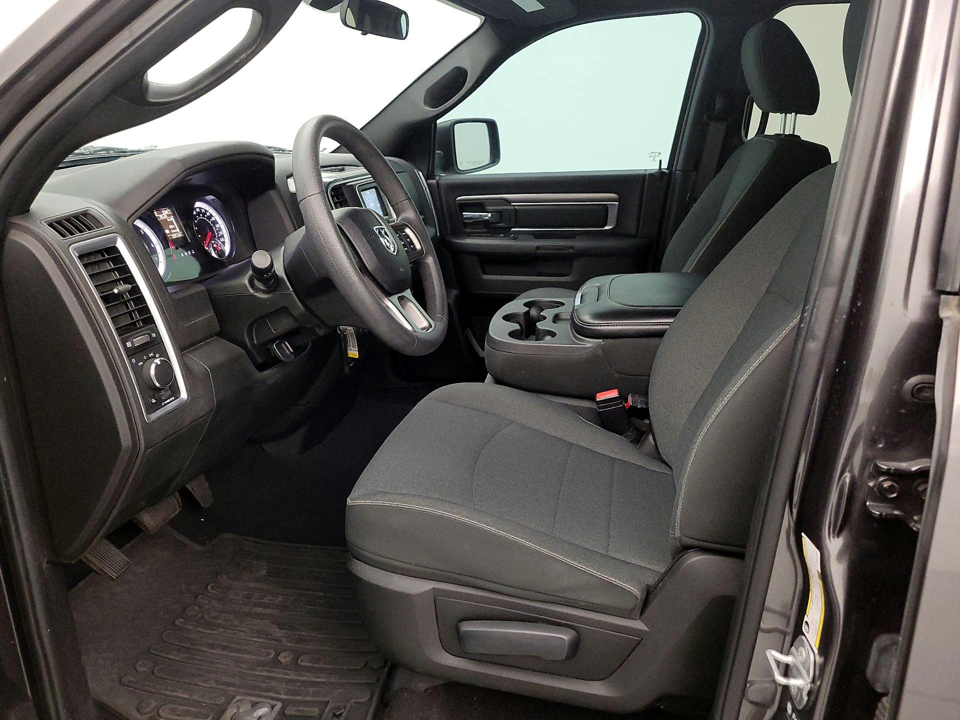 Thumbnail: 2021 RAM 1500 Classic - 11