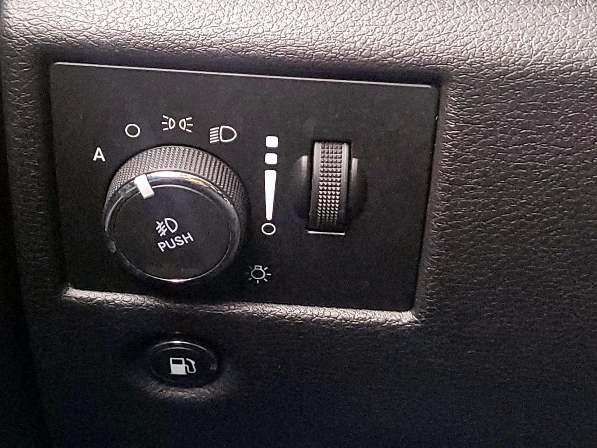 Thumbnail: 2019 Jeep Grand Cherokee - 13