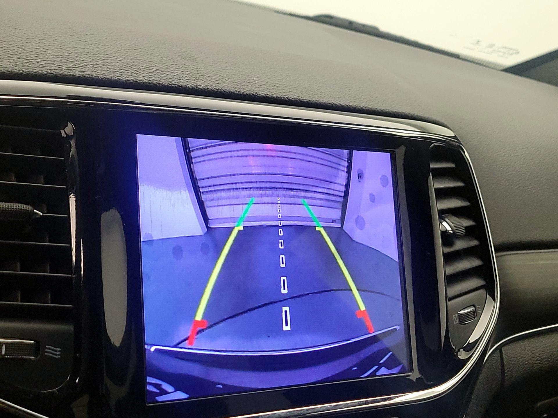 Thumbnail: 2019 Jeep Grand Cherokee - 15