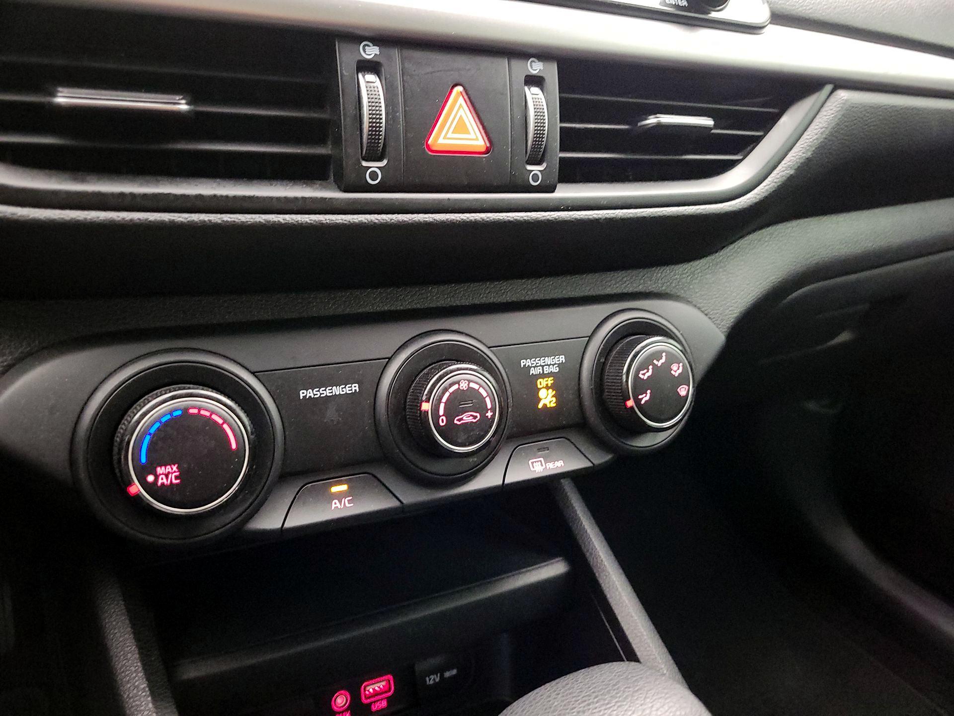 Thumbnail: 2021 Kia Forte - 16