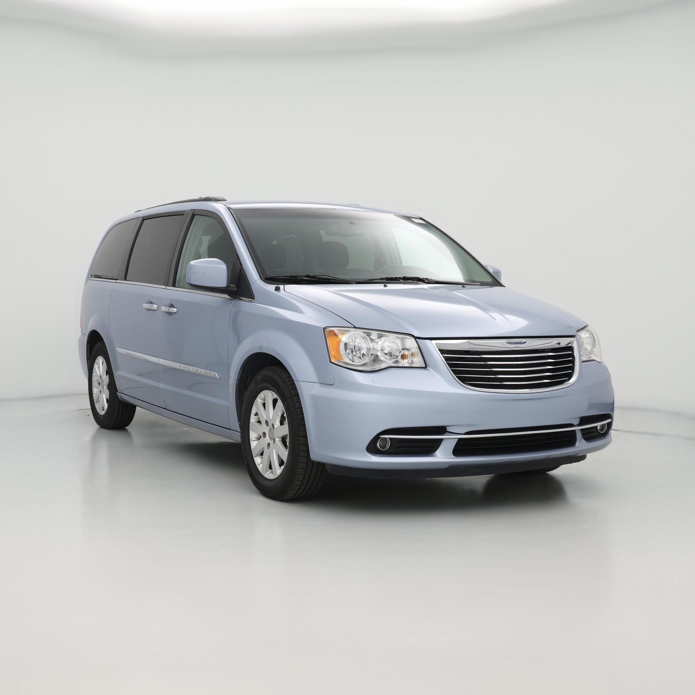 Thumbnail: 2016 Chrysler Town & Country - 1
