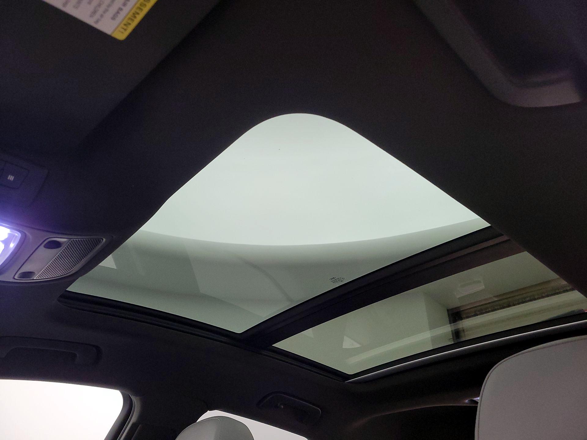 Thumbnail: 2018 Audi Q3 - 19