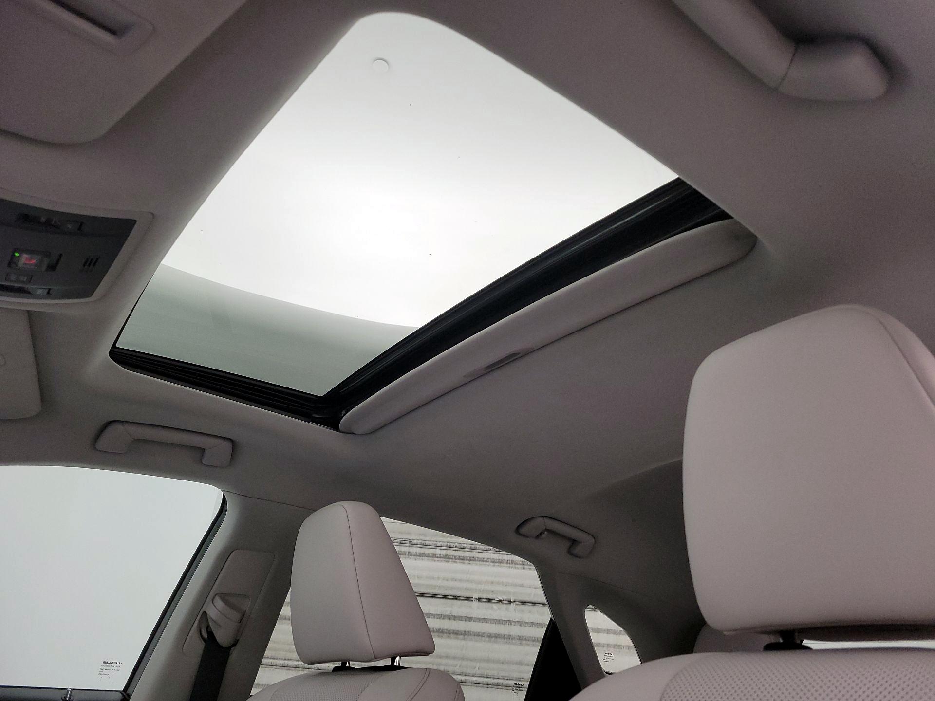 Thumbnail: 2020 Lexus RX - 20