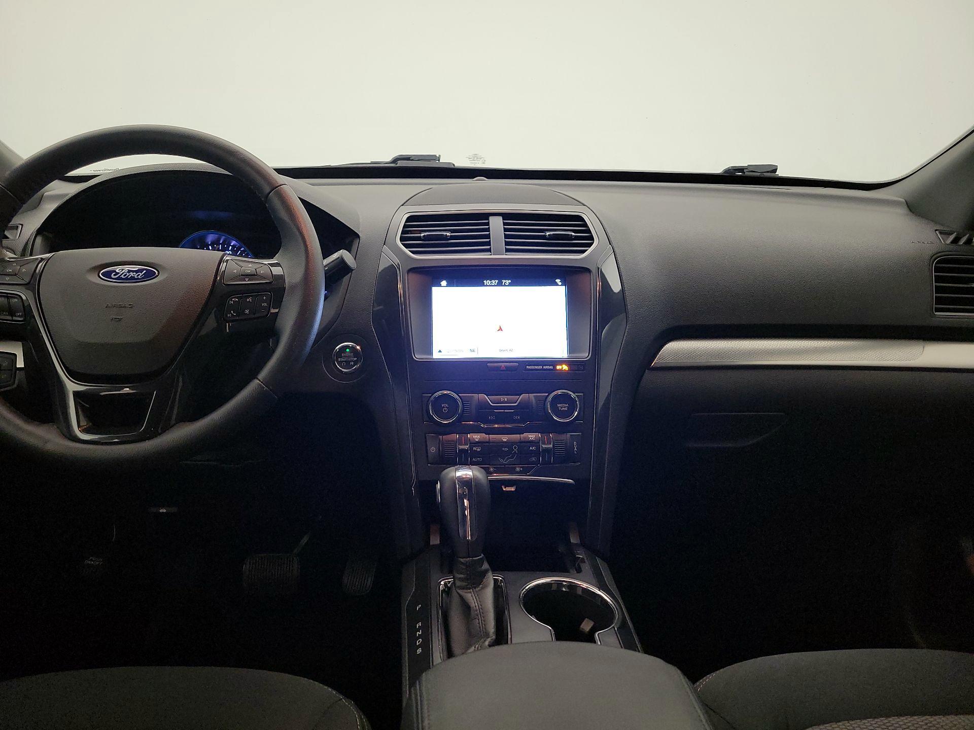 Thumbnail: 2019 Ford Explorer - 9