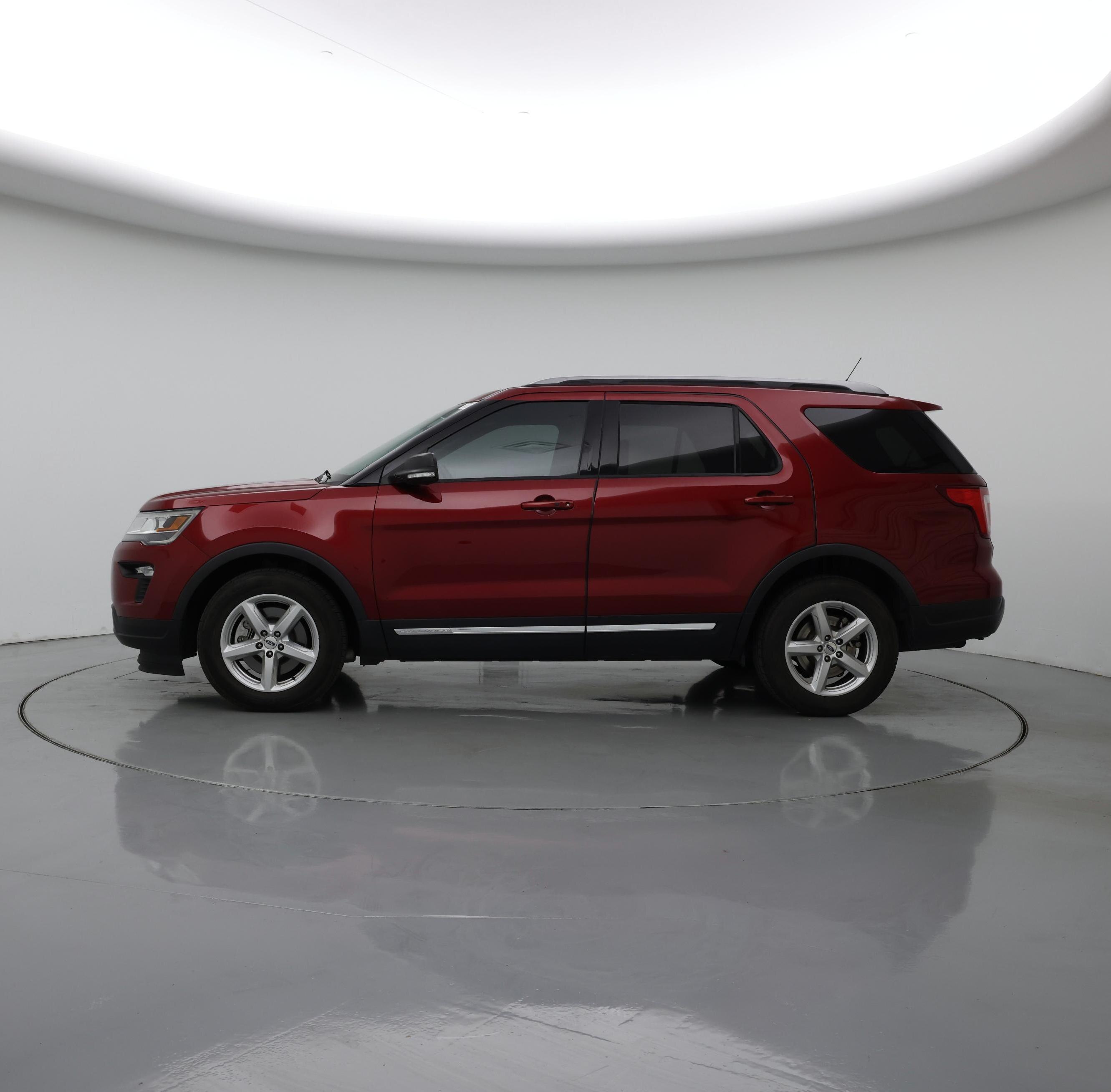 Thumbnail: 2019 Ford Explorer - 3