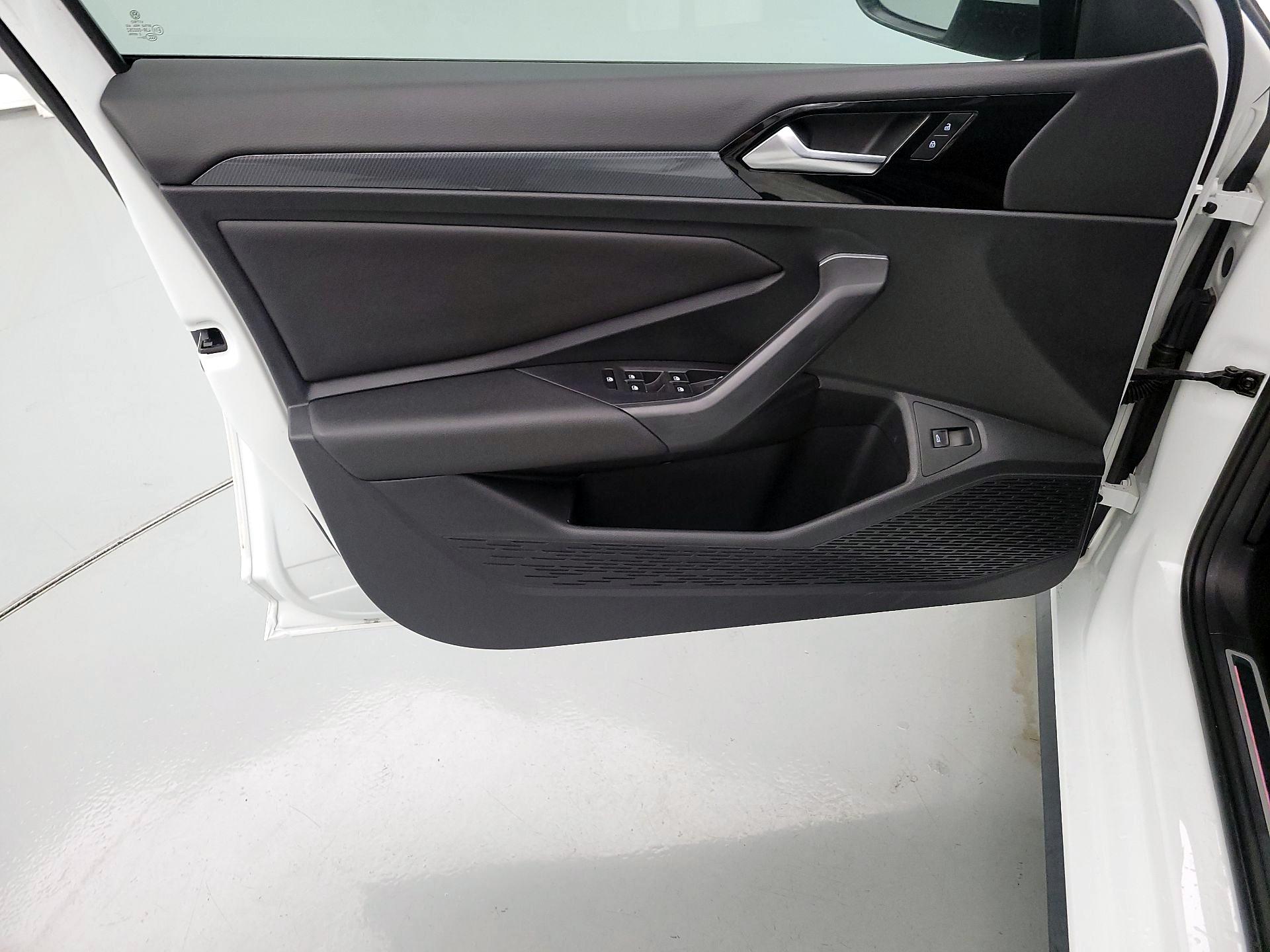 Thumbnail: 2021 Volkswagen Jetta - 12