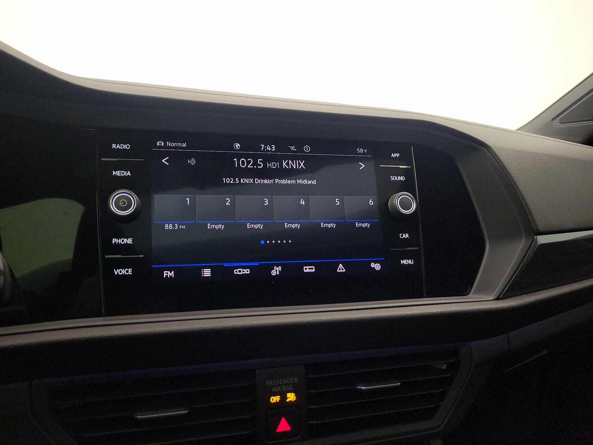 Thumbnail: 2021 Volkswagen Jetta - 15