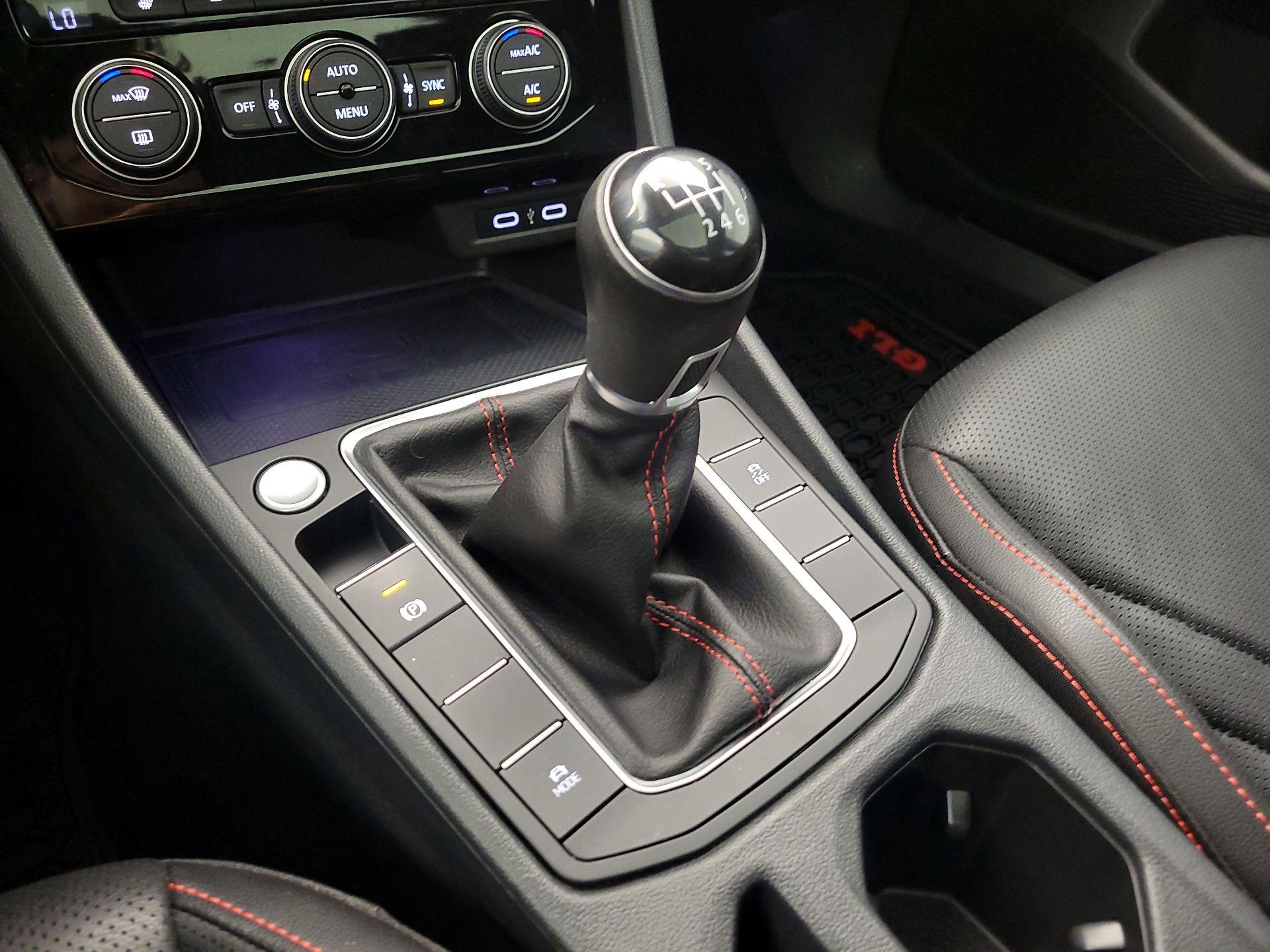 Thumbnail: 2021 Volkswagen Jetta - 17