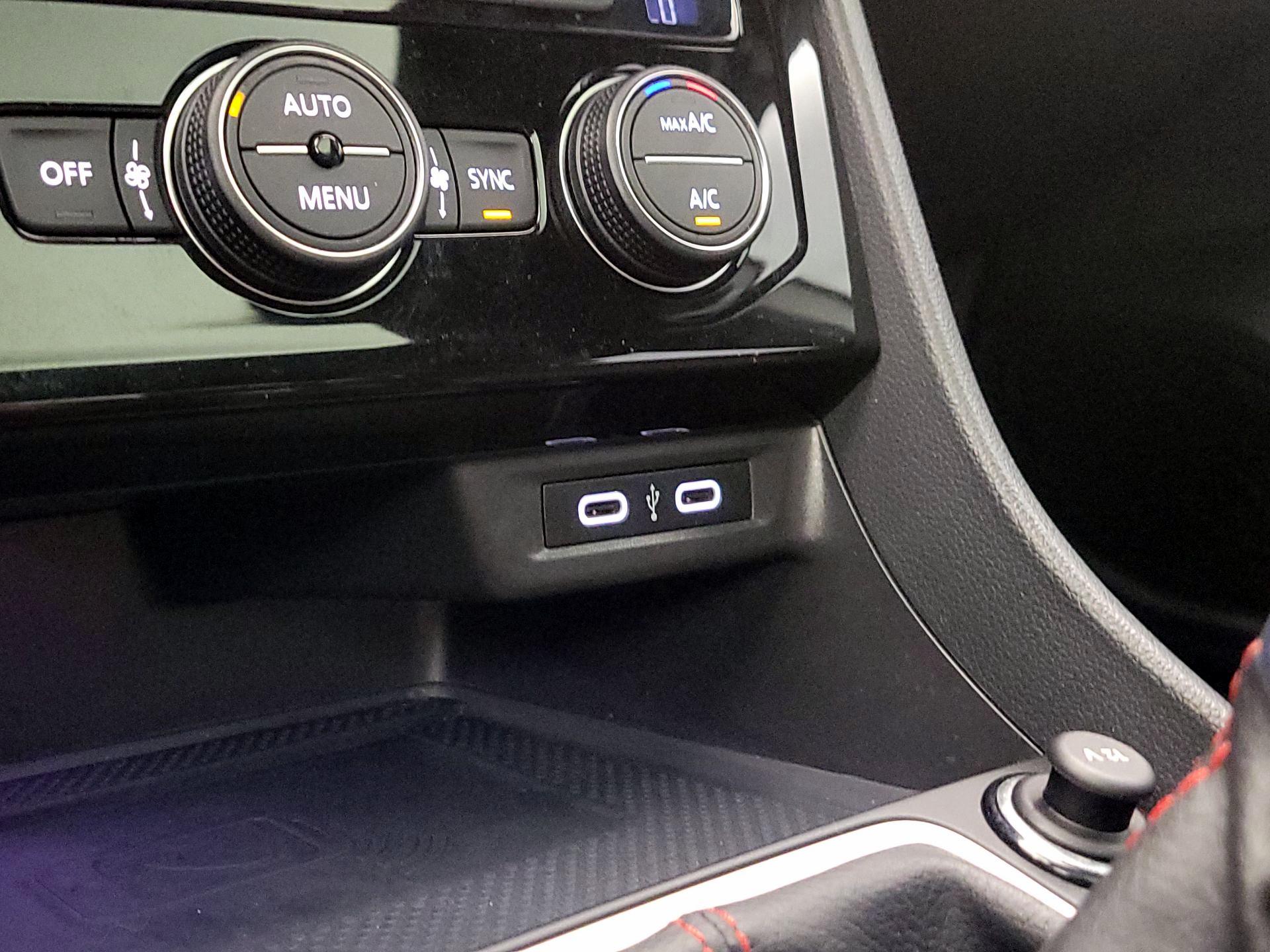 Thumbnail: 2021 Volkswagen Jetta - 18