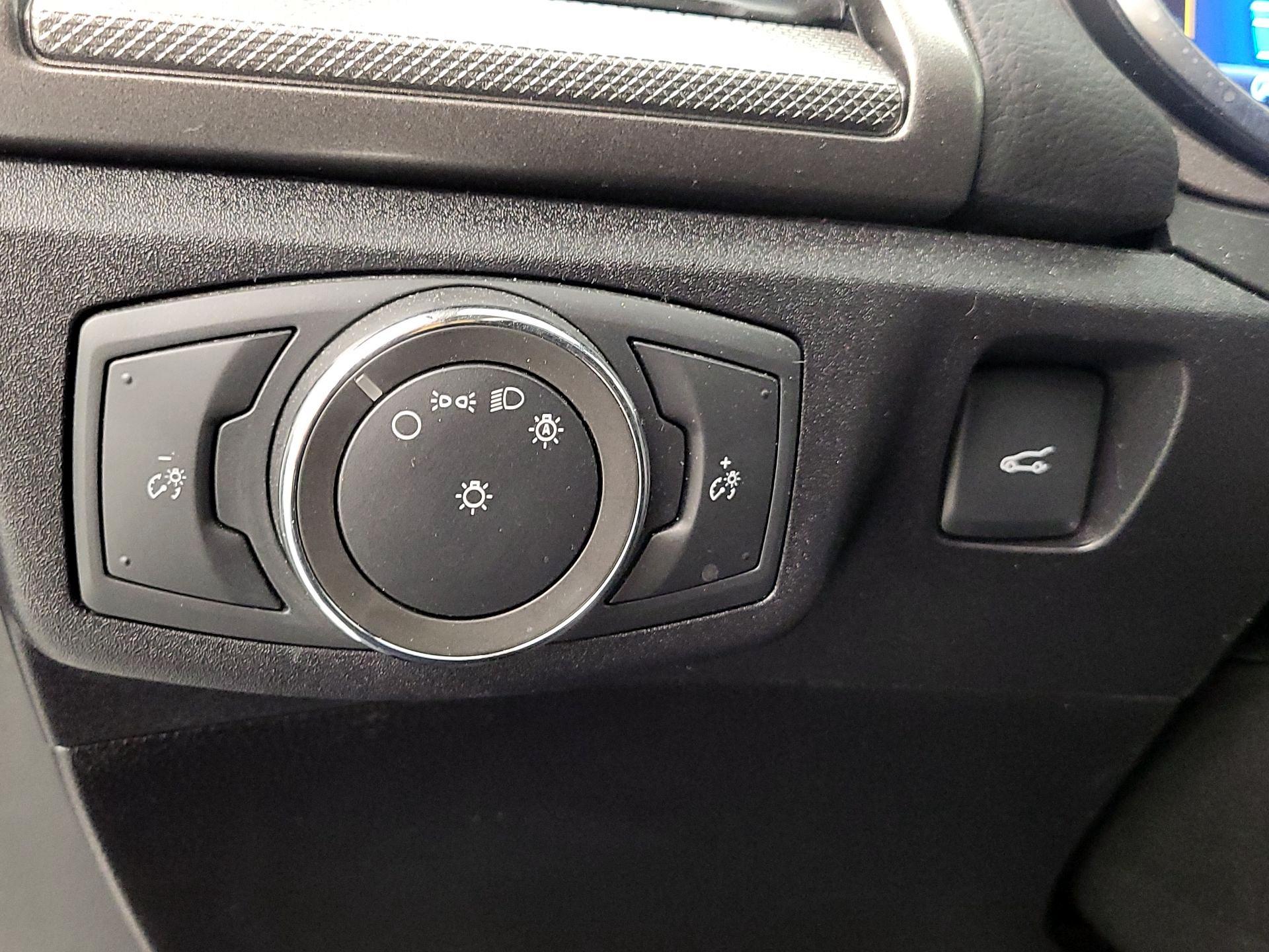 Thumbnail: 2020 Ford Fusion - 13