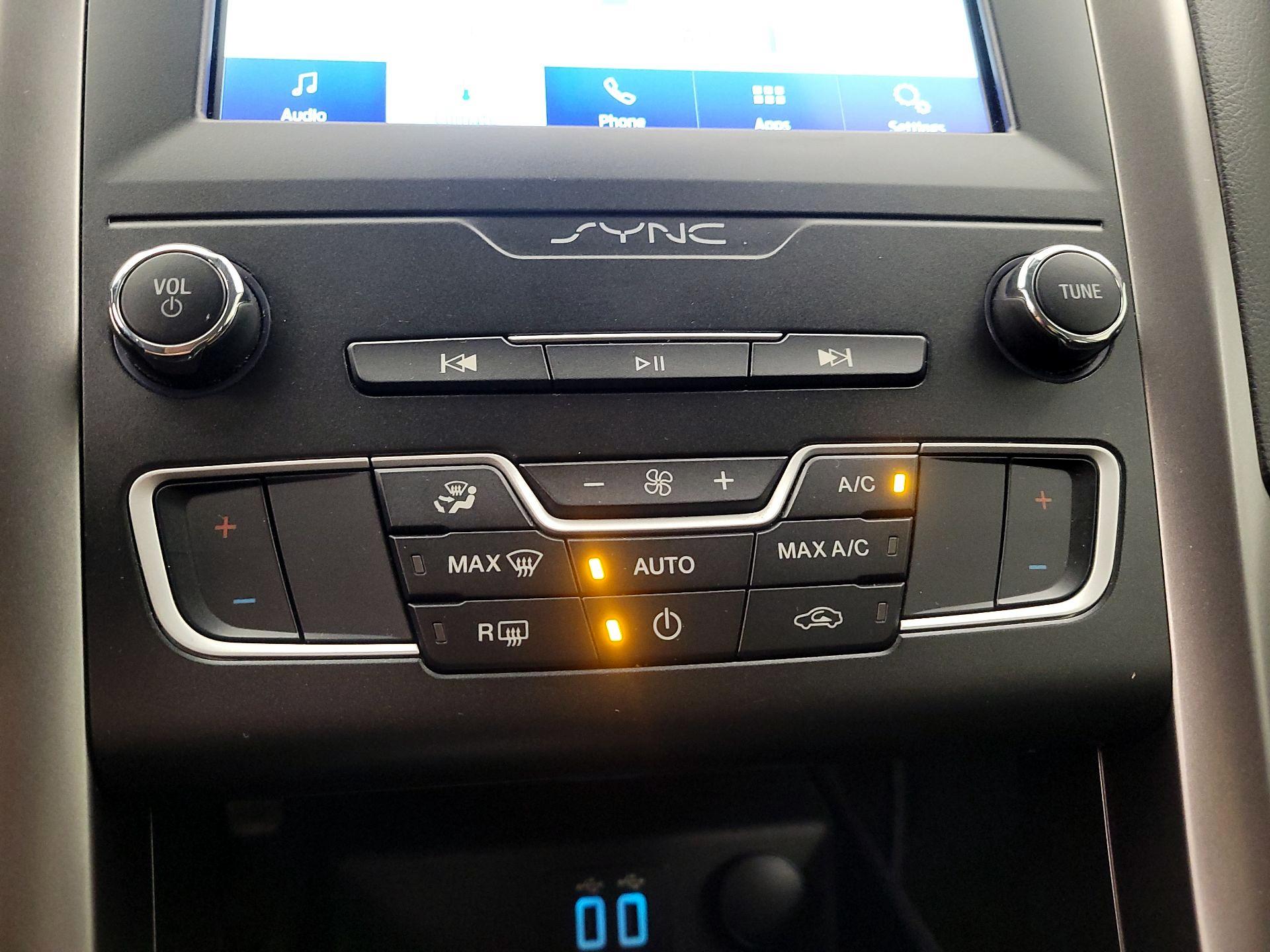 Thumbnail: 2020 Ford Fusion - 16