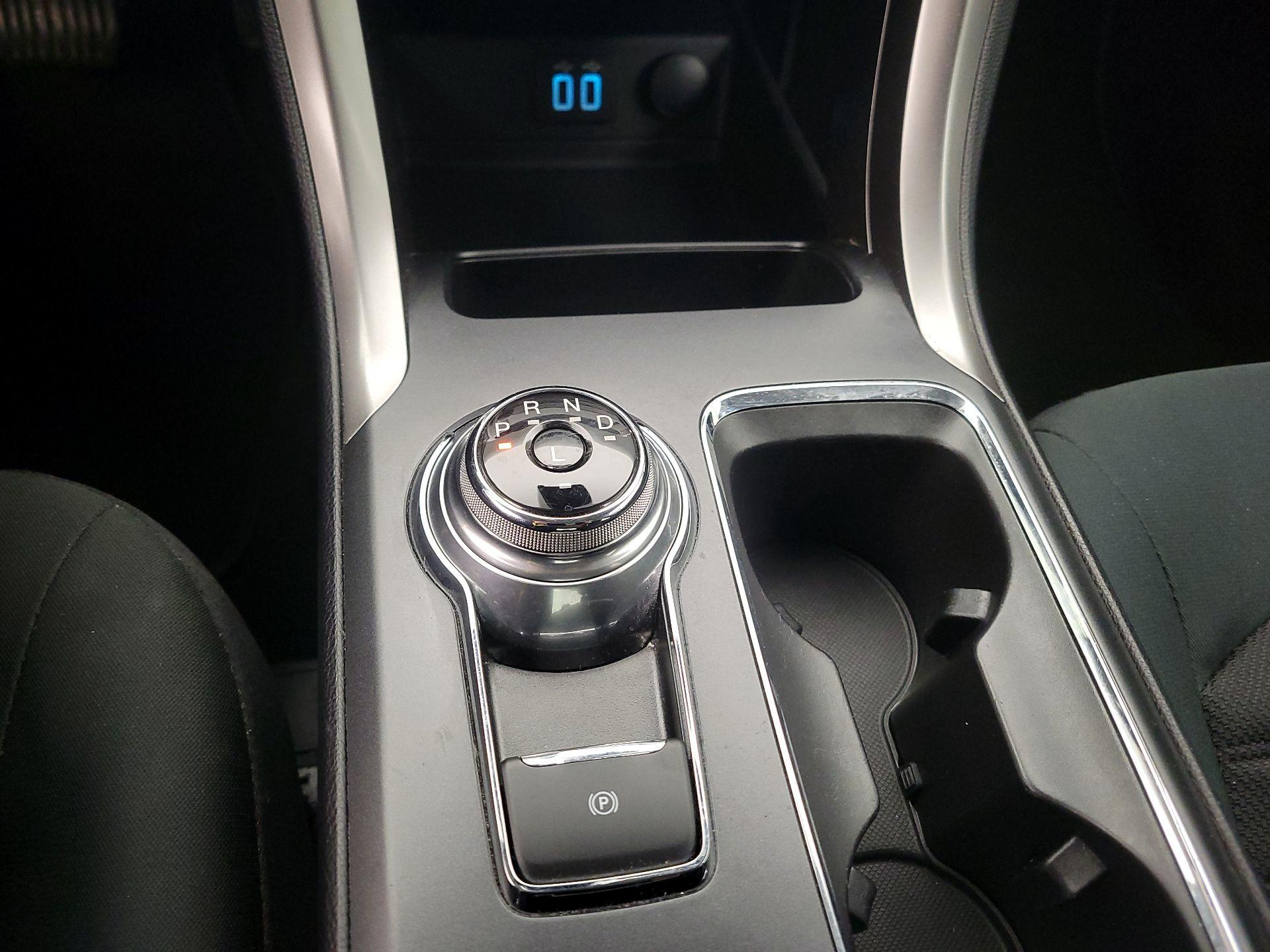 Thumbnail: 2020 Ford Fusion - 17