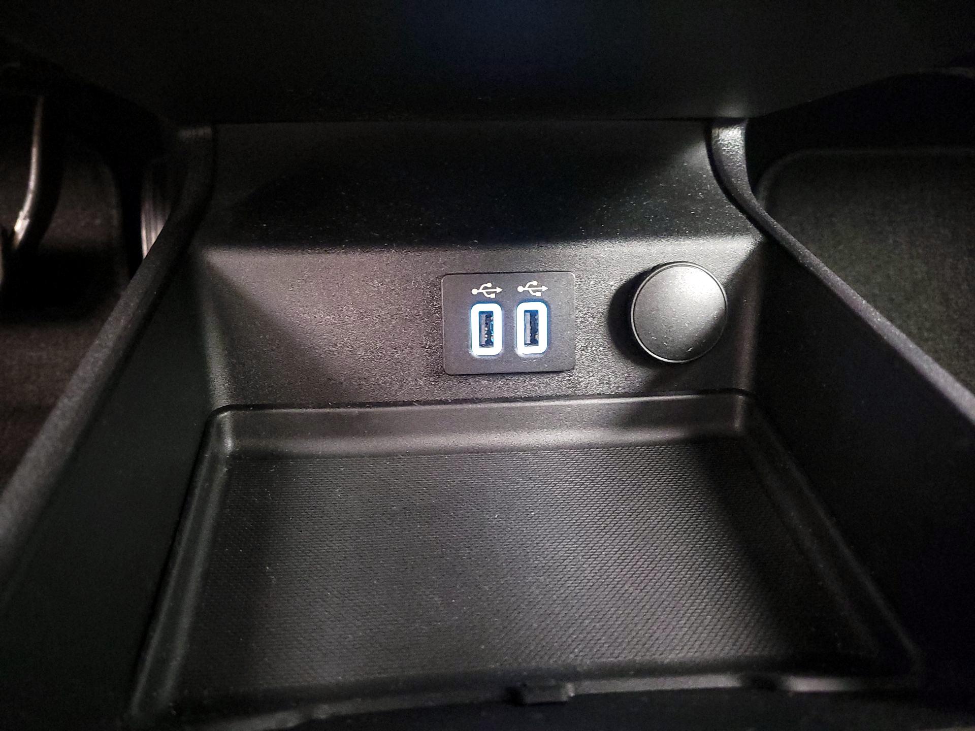 Thumbnail: 2020 Ford Fusion - 18